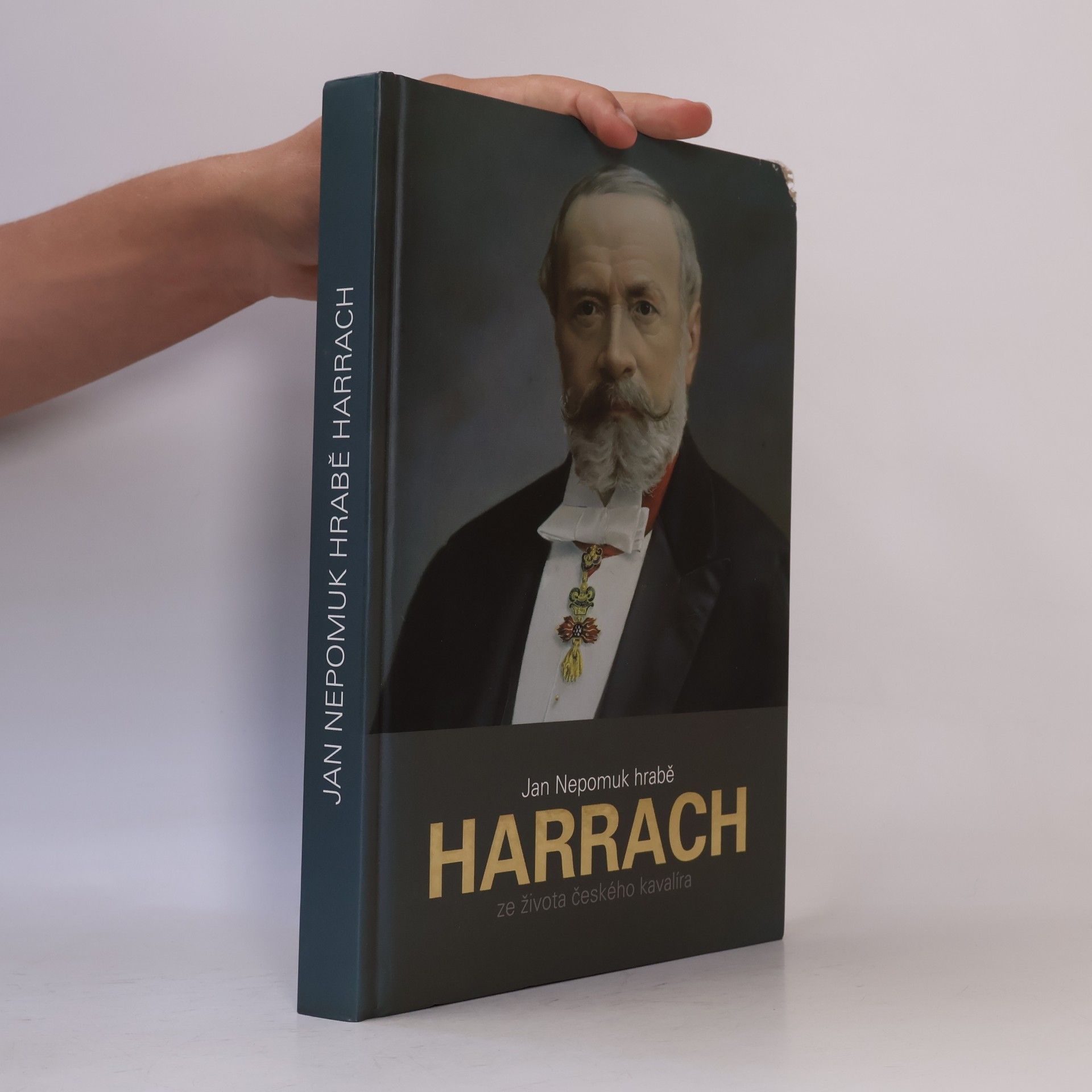 Jan Nepomuk hrabě Harrach: Ze života českého kavalíra