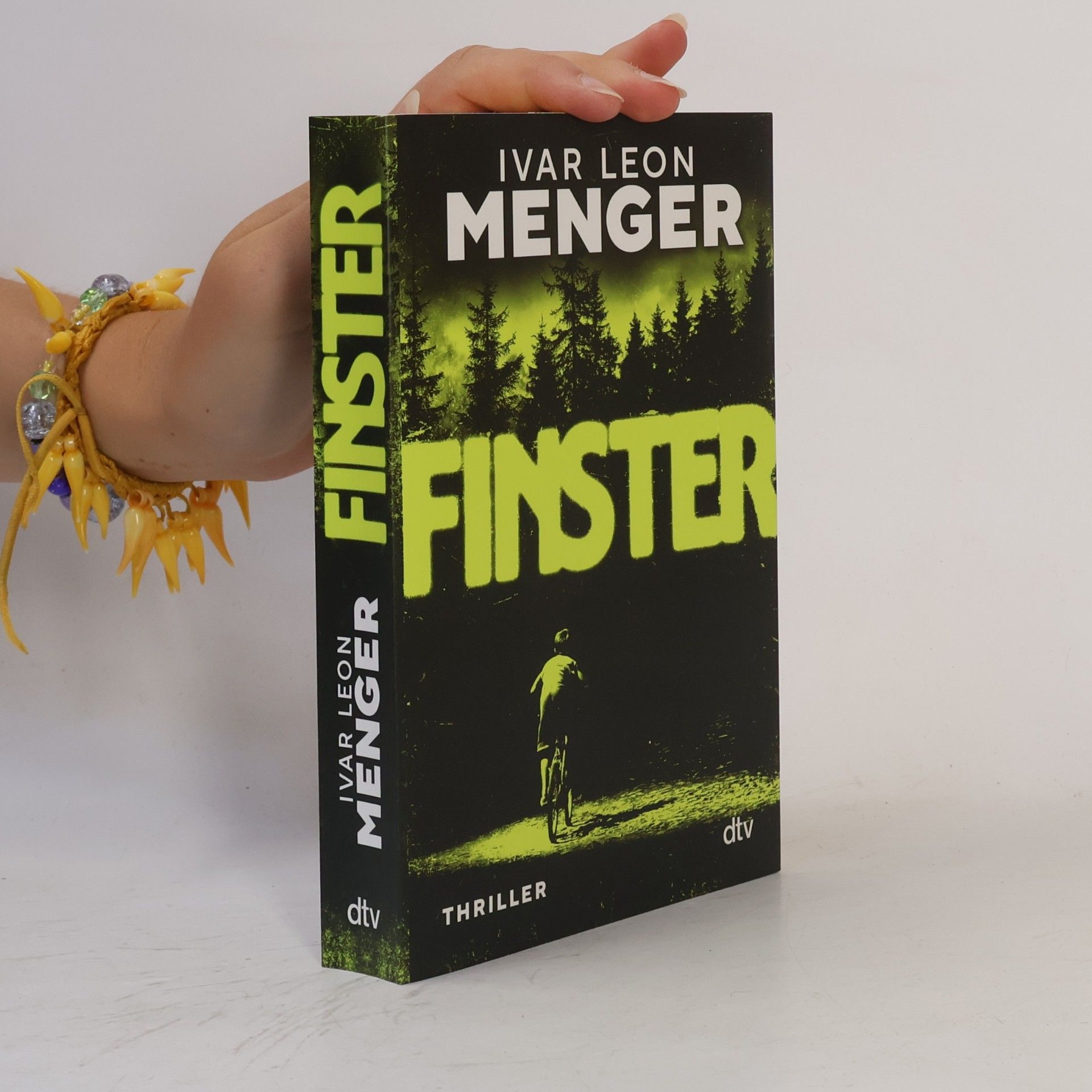 Ivar Leon Menger Finster