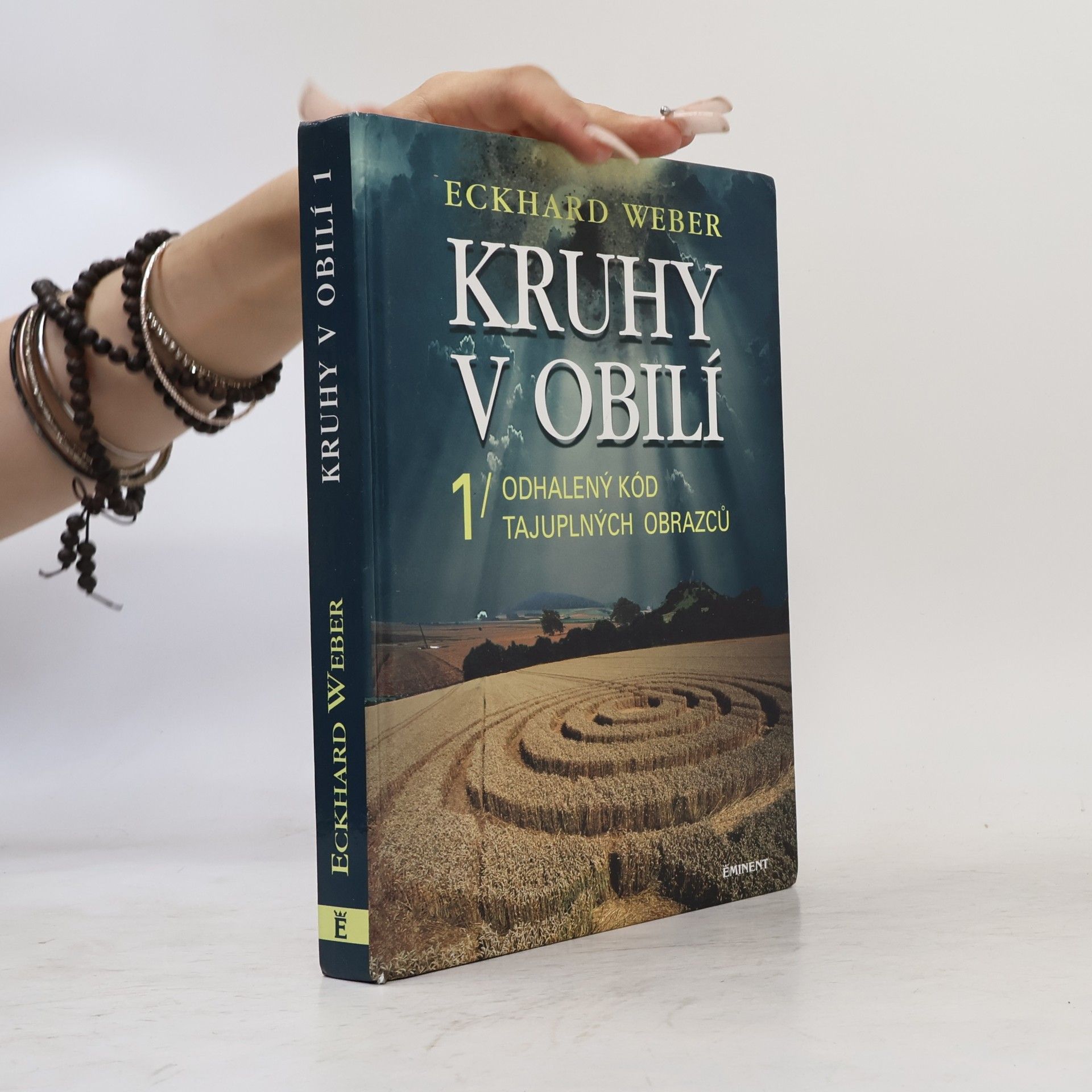 Eckhard Weber Kruhy v obilí 1