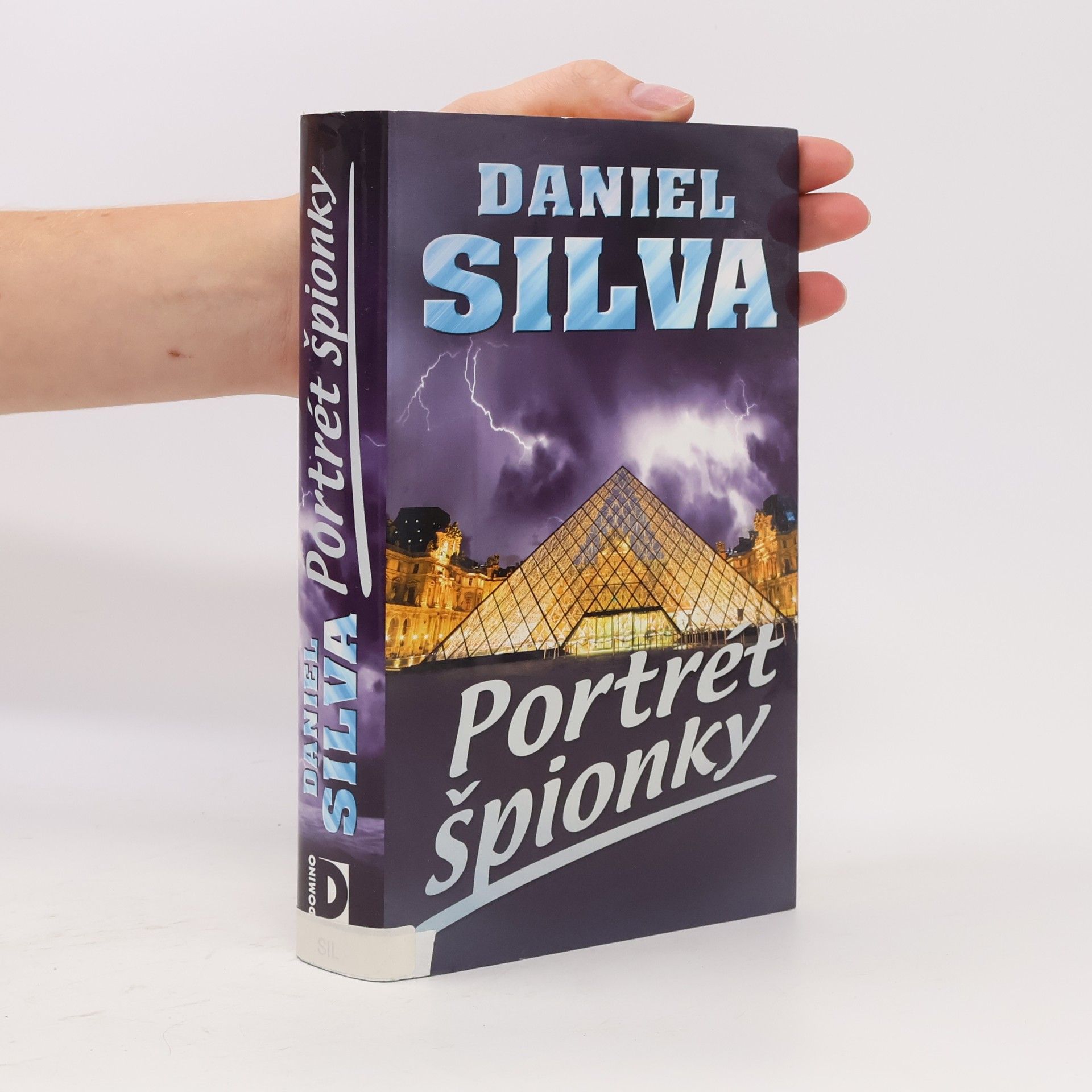 Daniel Silva Portrét špionky