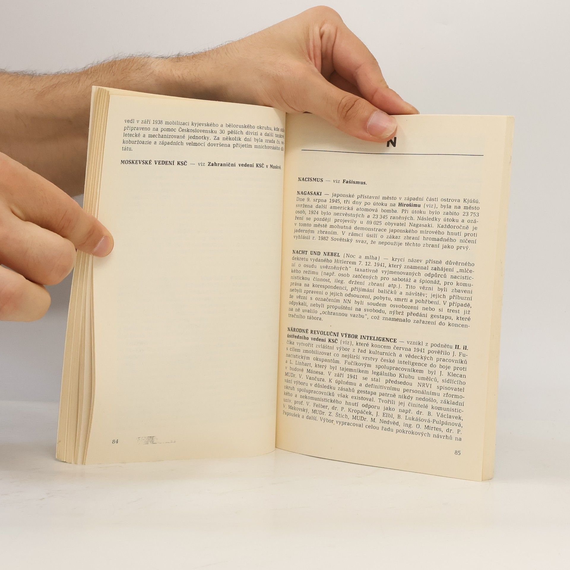 Zdeněk Huňáček Stručný slovník protifašistického boje českého lidu