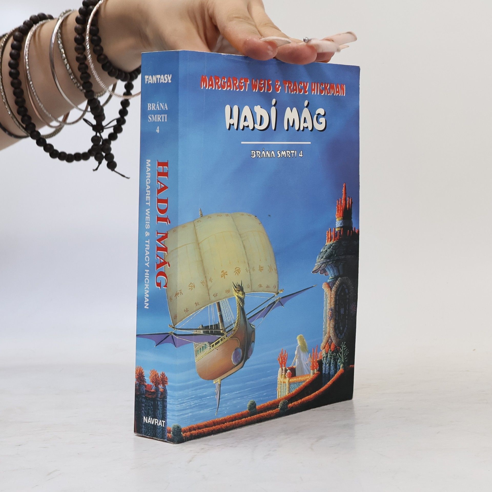 Margaret Weis Hadí mág