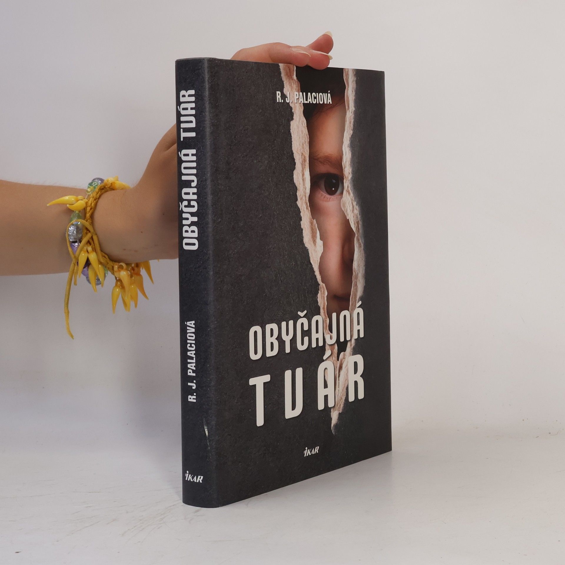 R. J. Palacio Obyčajná tvár