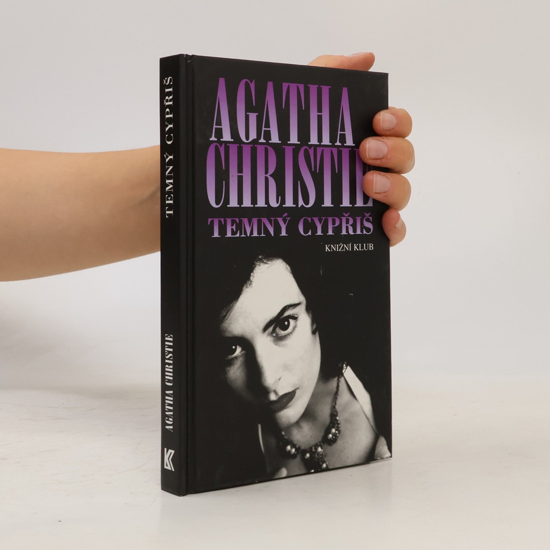 Agatha Christie Temný cypřiš