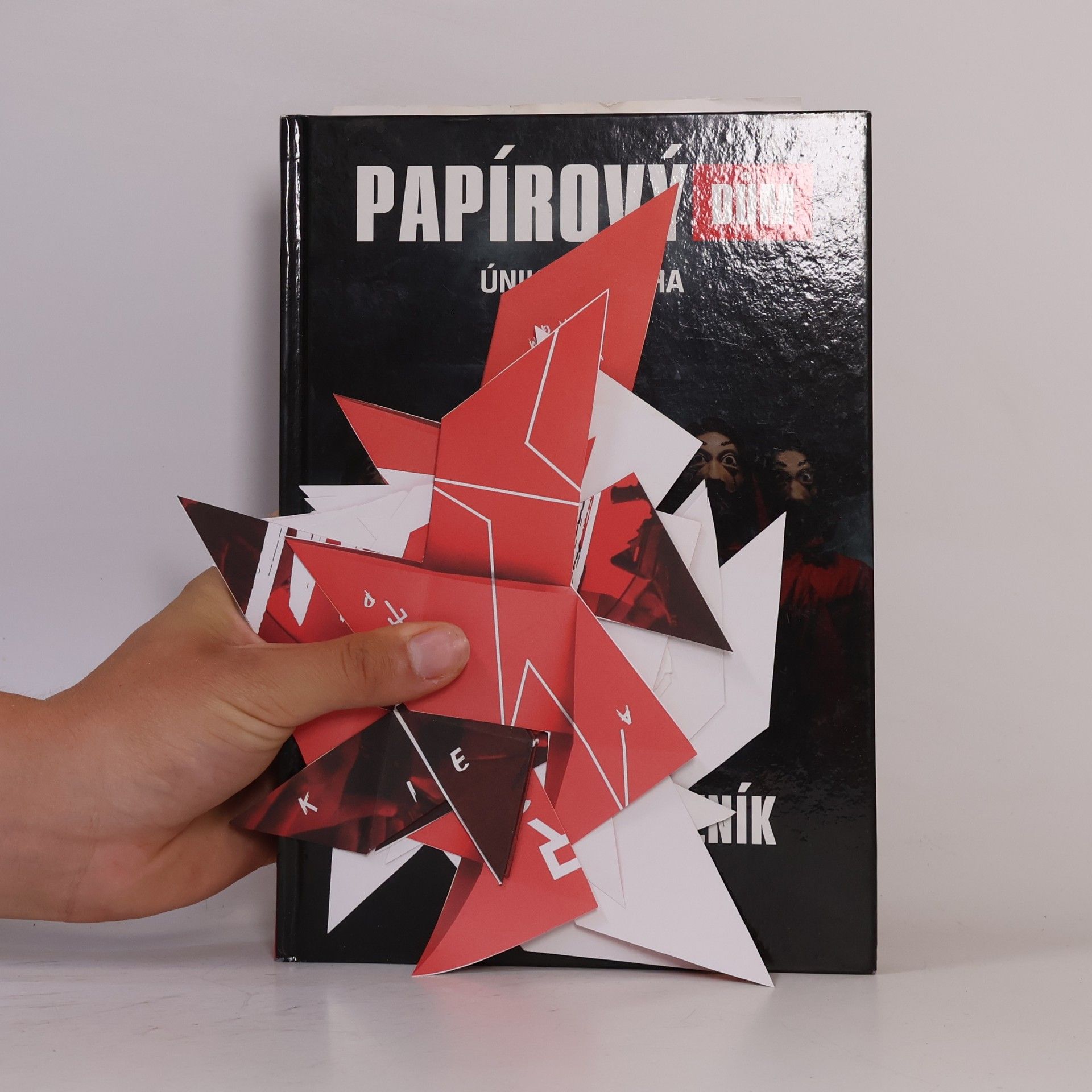 Ivan Tapia Papírový dům : úniková kniha. Profesorův deník