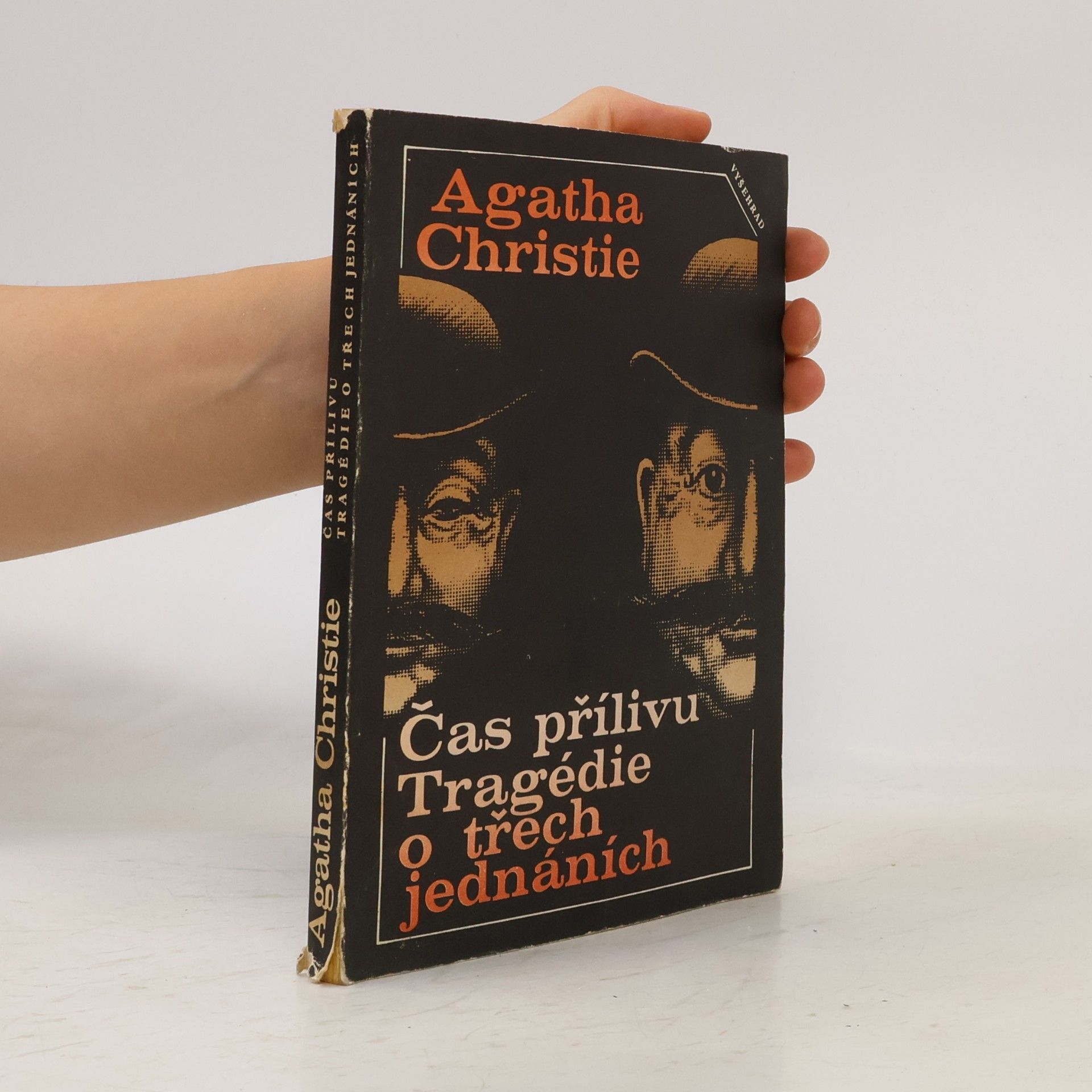 Agatha Christie Čas přílivu. Tragédie o třech jednáních