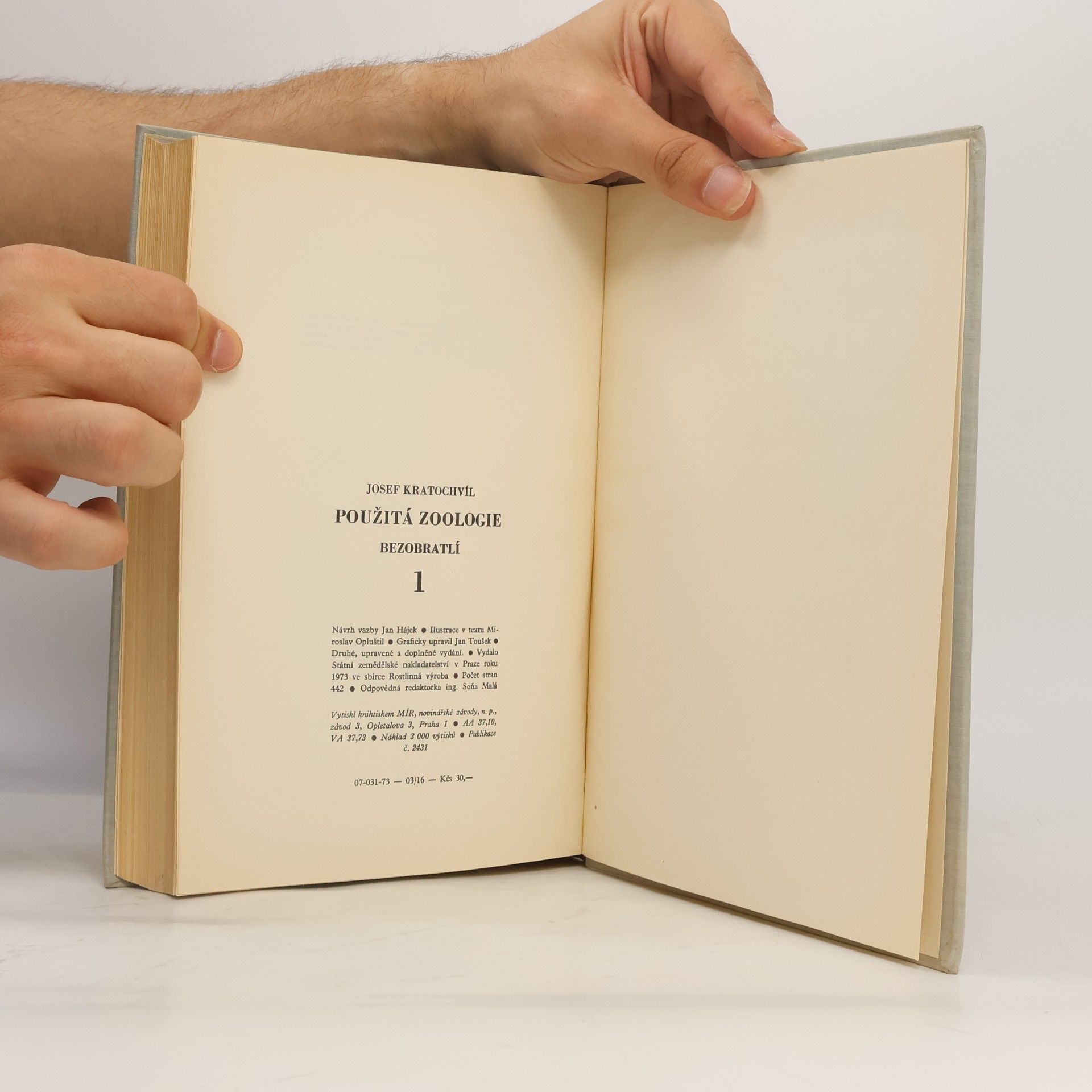 Josef Kratochvíl Použitá zoologie 1. díl – Bezobratlí