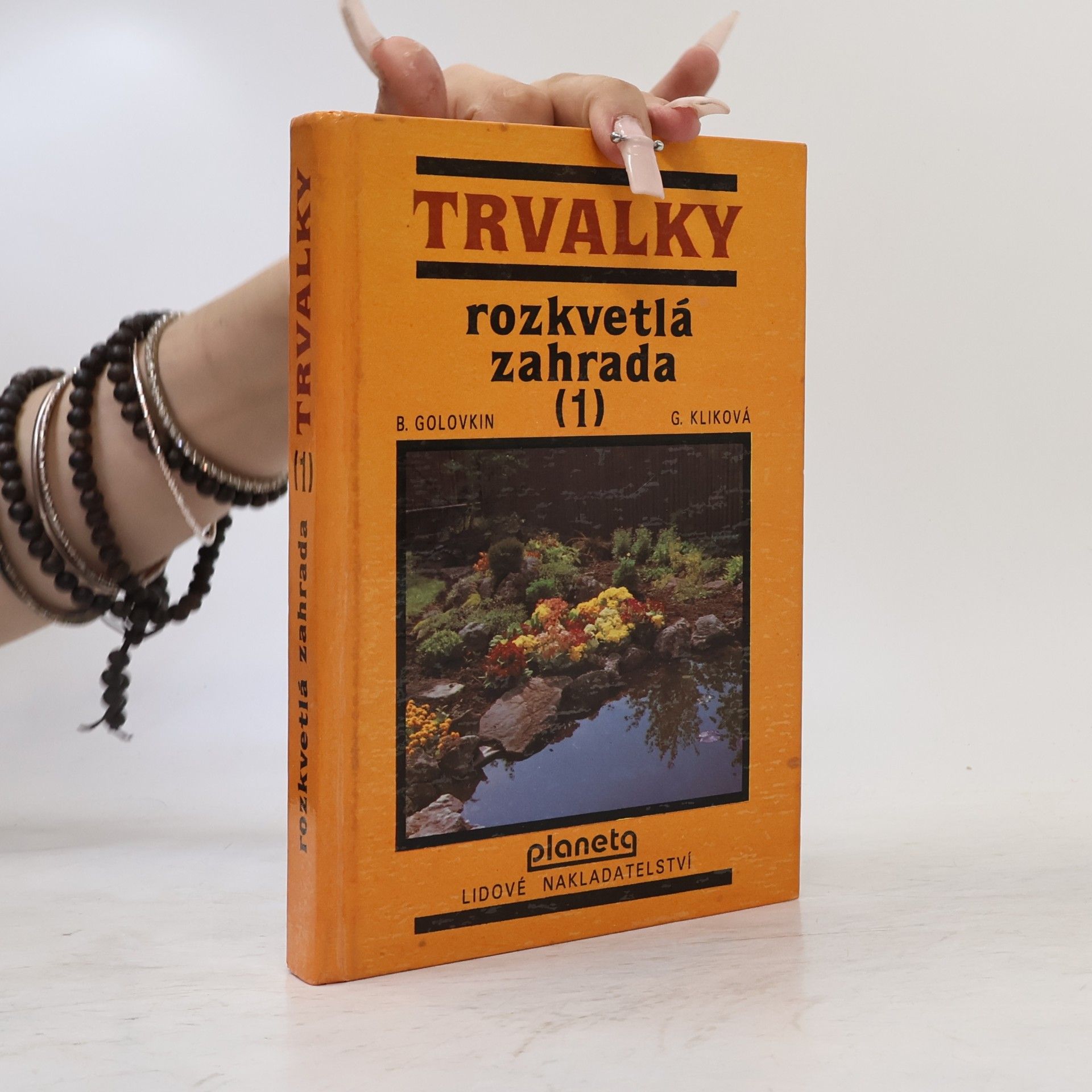 Rozkvětlá zahrada 1. Trvalky