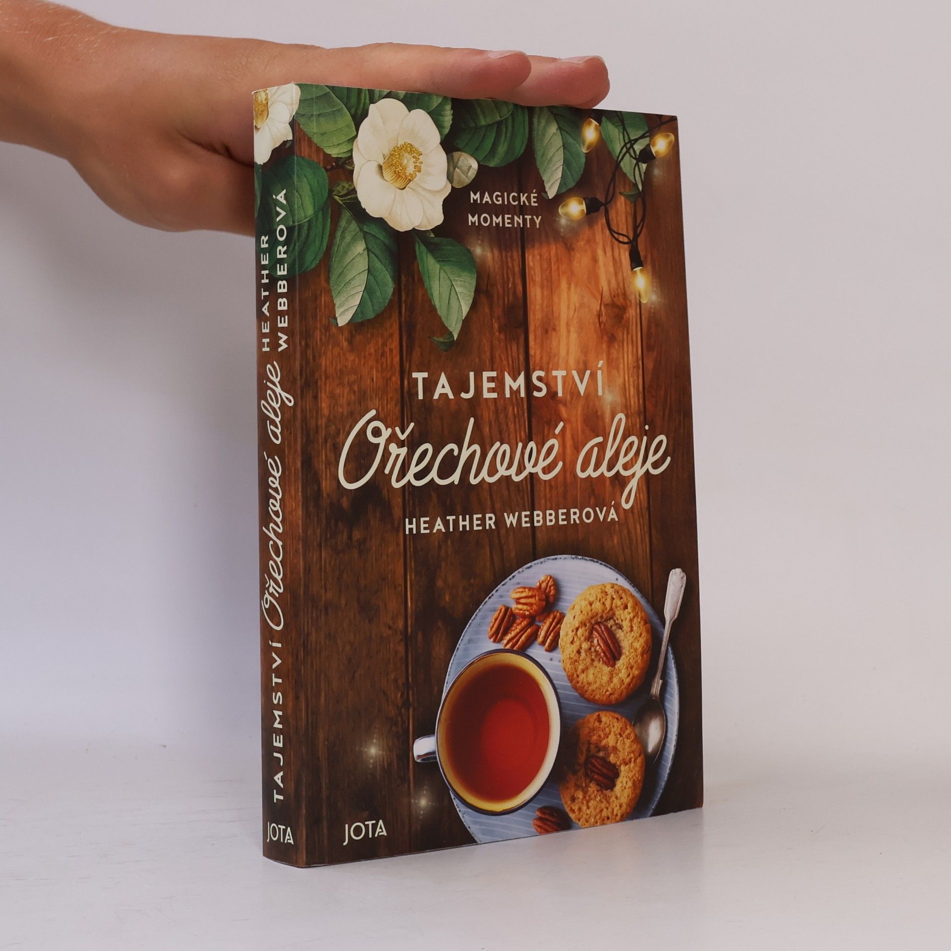 Heather Webber Tajemství ořechové aleje