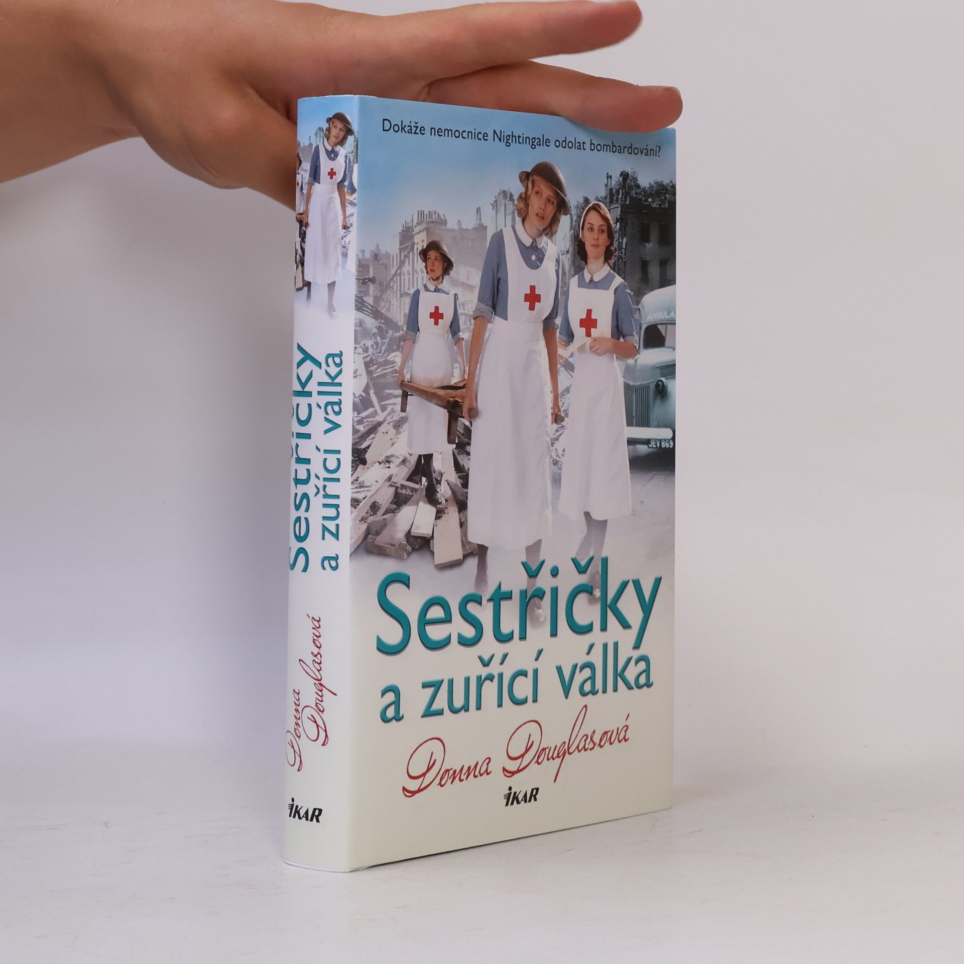 Donna Douglas Sestřičky a zuřící válka