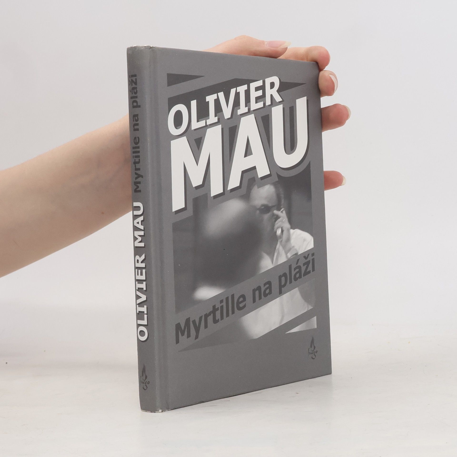 Olivier Mau Myrtille na pláži