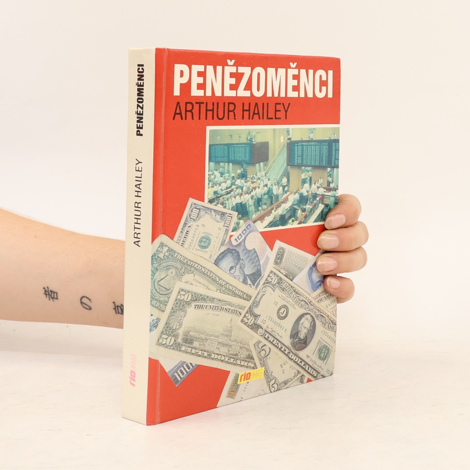 Arthur Hailey Penězoměnci