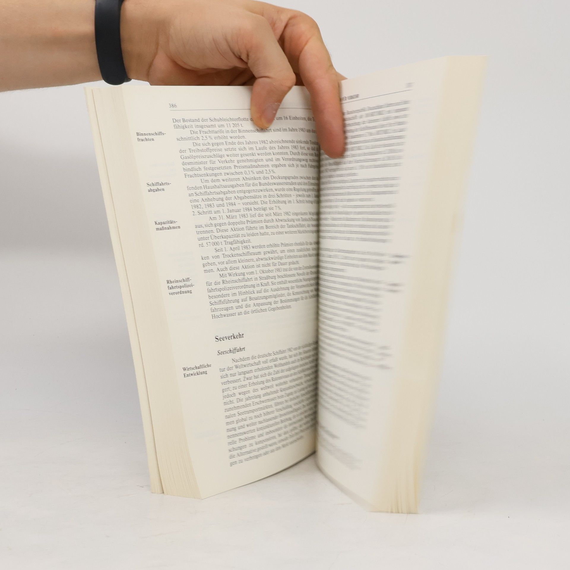 Autorenkollektiv Jahresbericht der Bundesregierung 1983