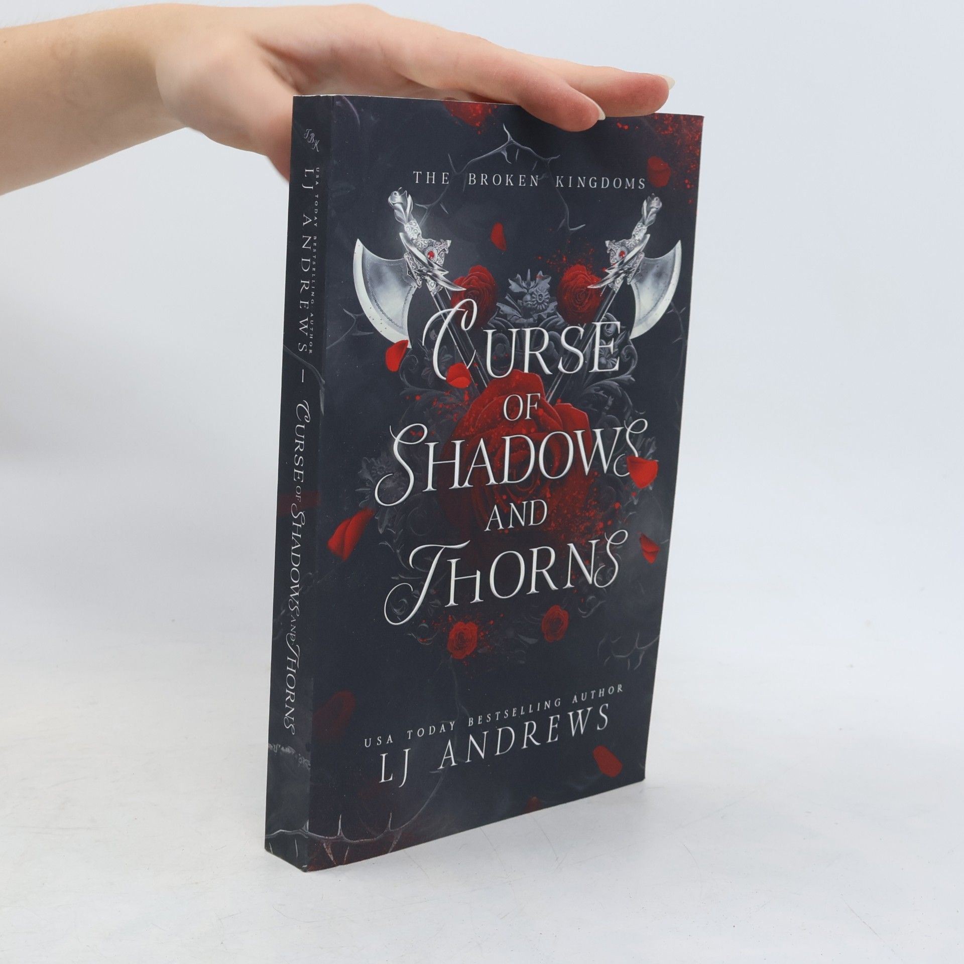 L. J. Andrews Curse of Shadows and Thorns