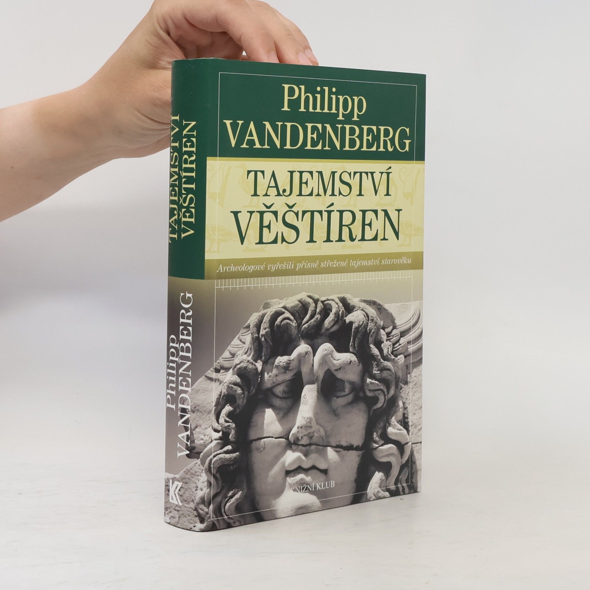 Philipp Vandenberg Tajemství věštíren