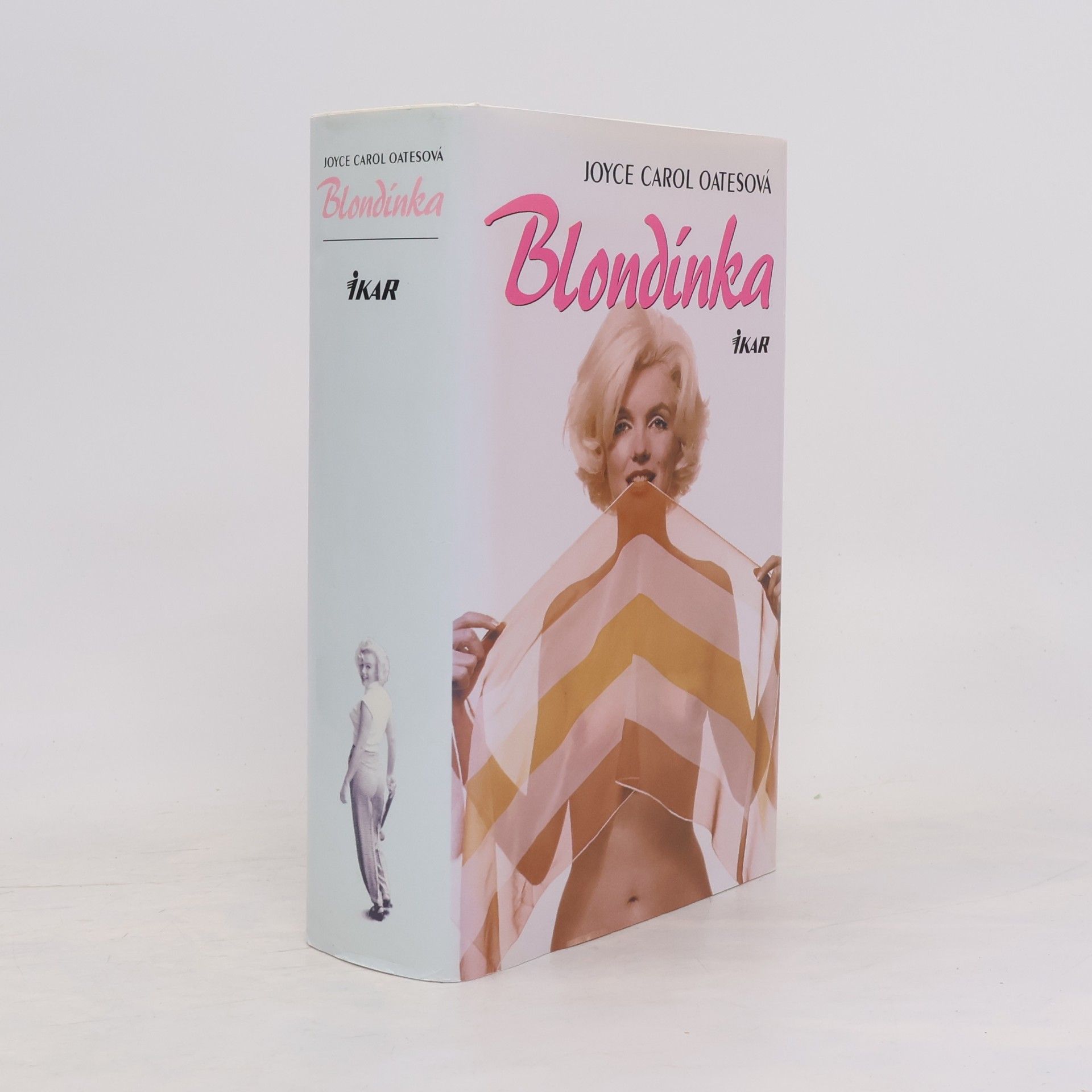 Joyce Carol Oates Blondínka