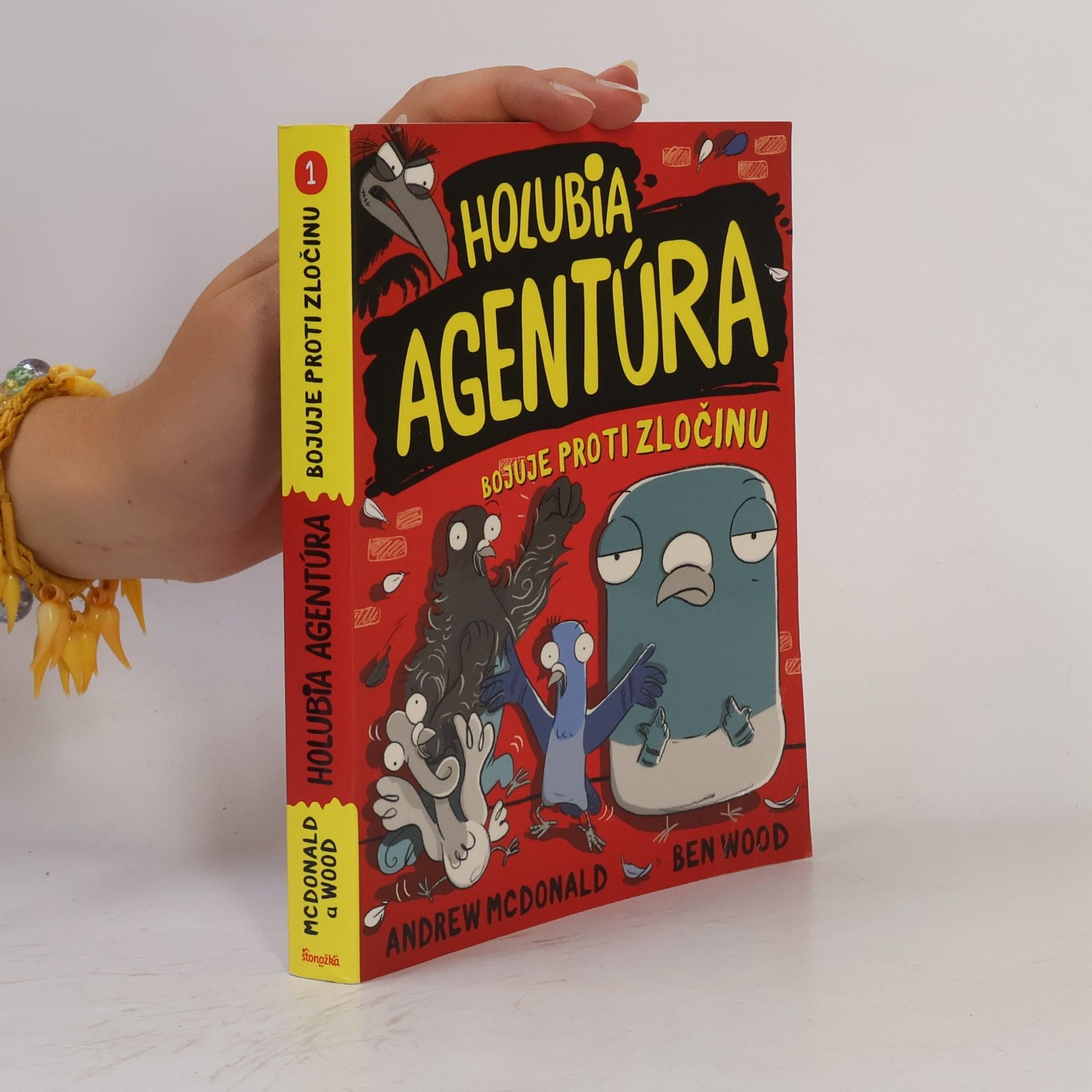 Andrew McDonald Holubia agentúra bojuje proti zločinu