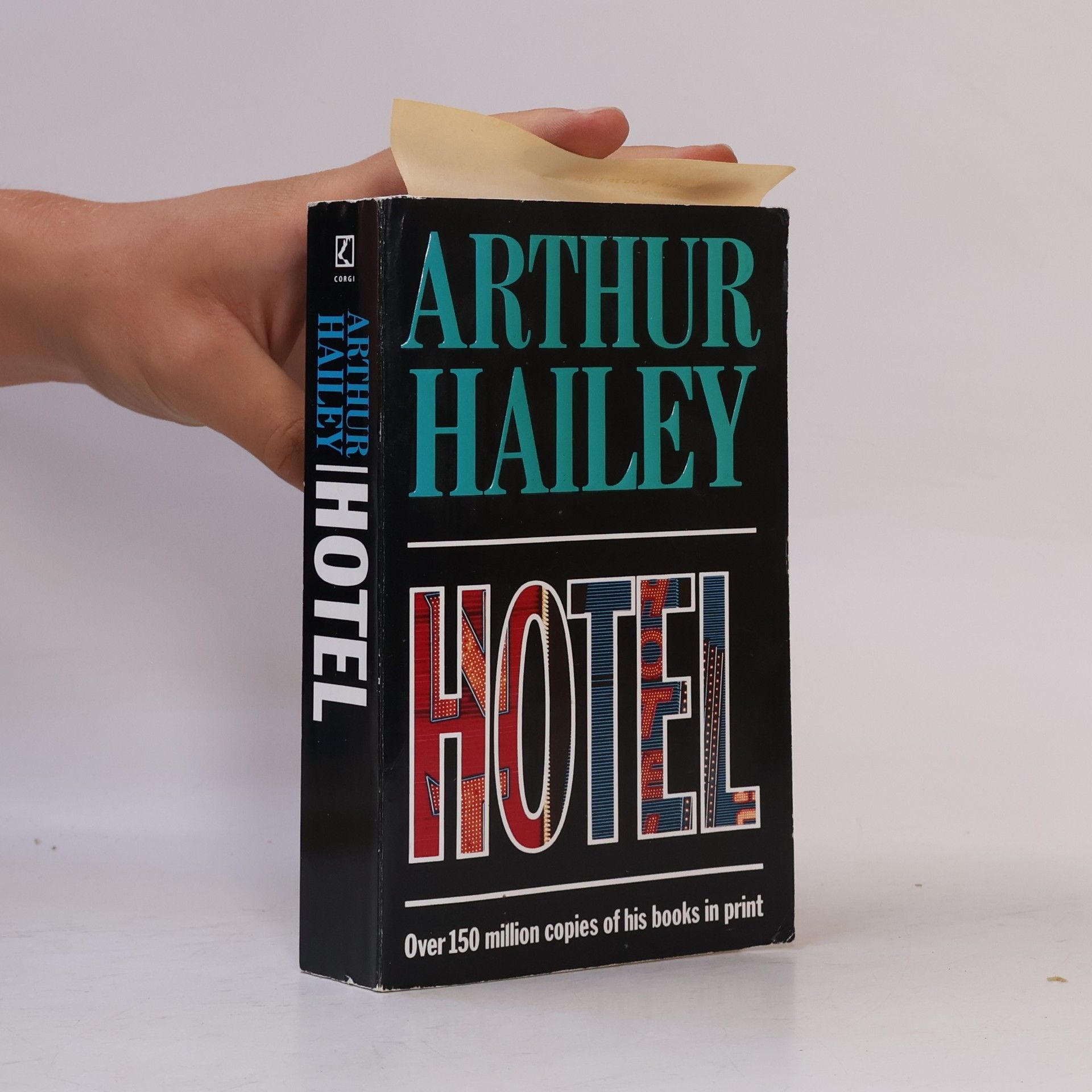 Arthur Hailey Hotel