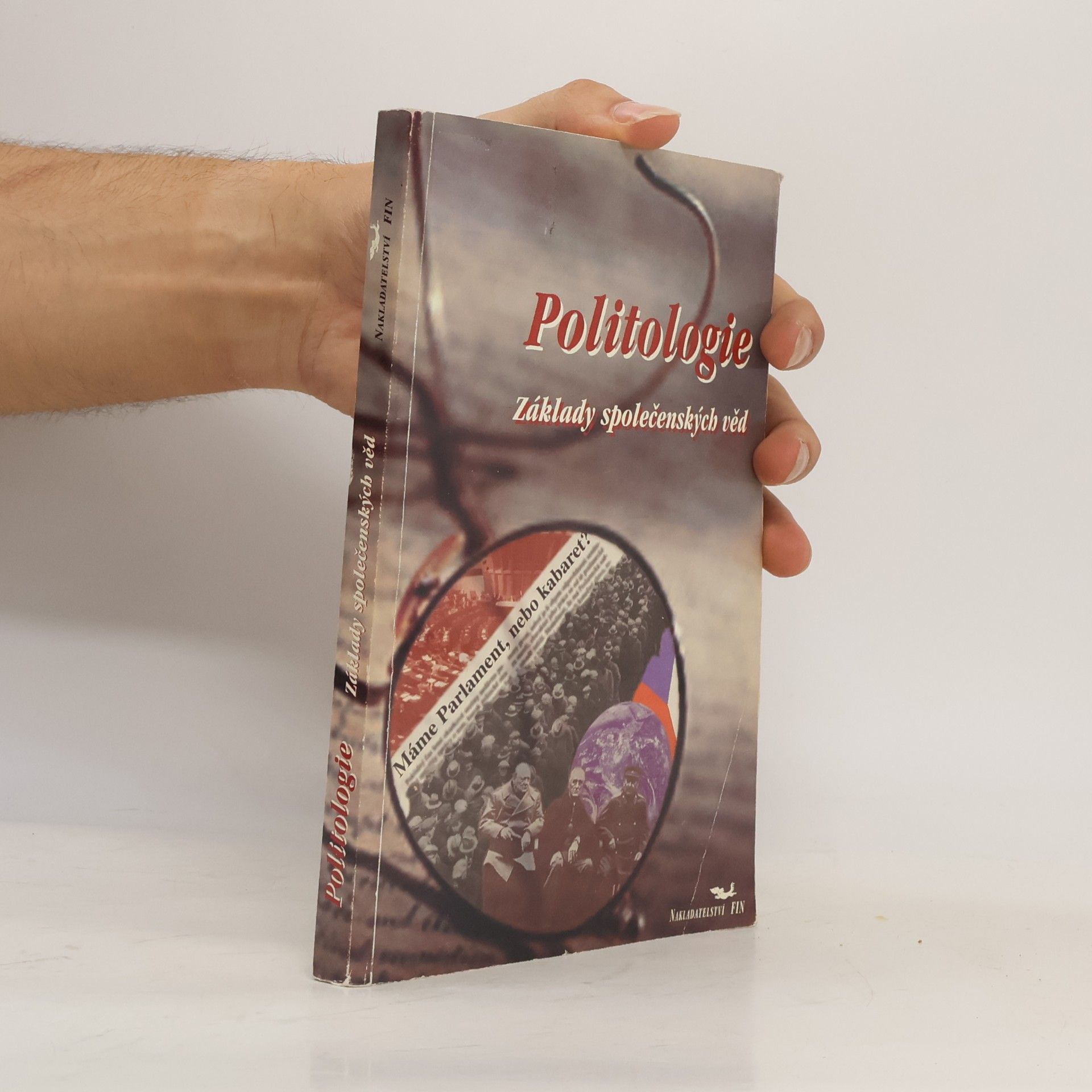 Roman David Politologie : základy společenských věd