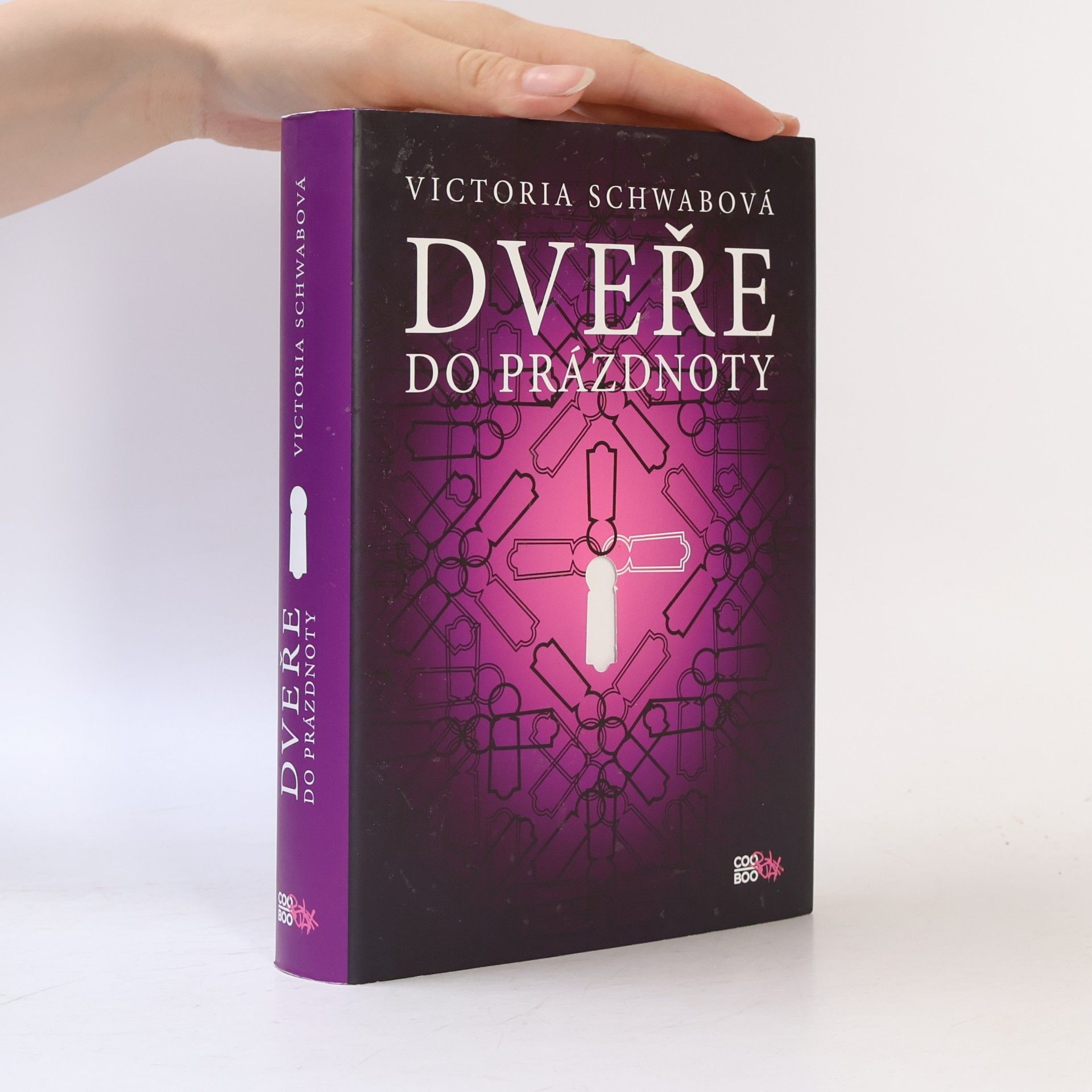 V. E. Schwab Dveře do prázdnoty