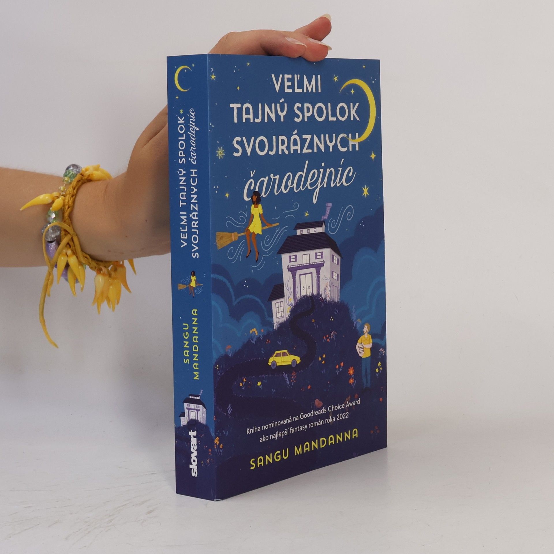Sangu Mandanna Veľmi tajný spolok svojráznych čarodejníc
