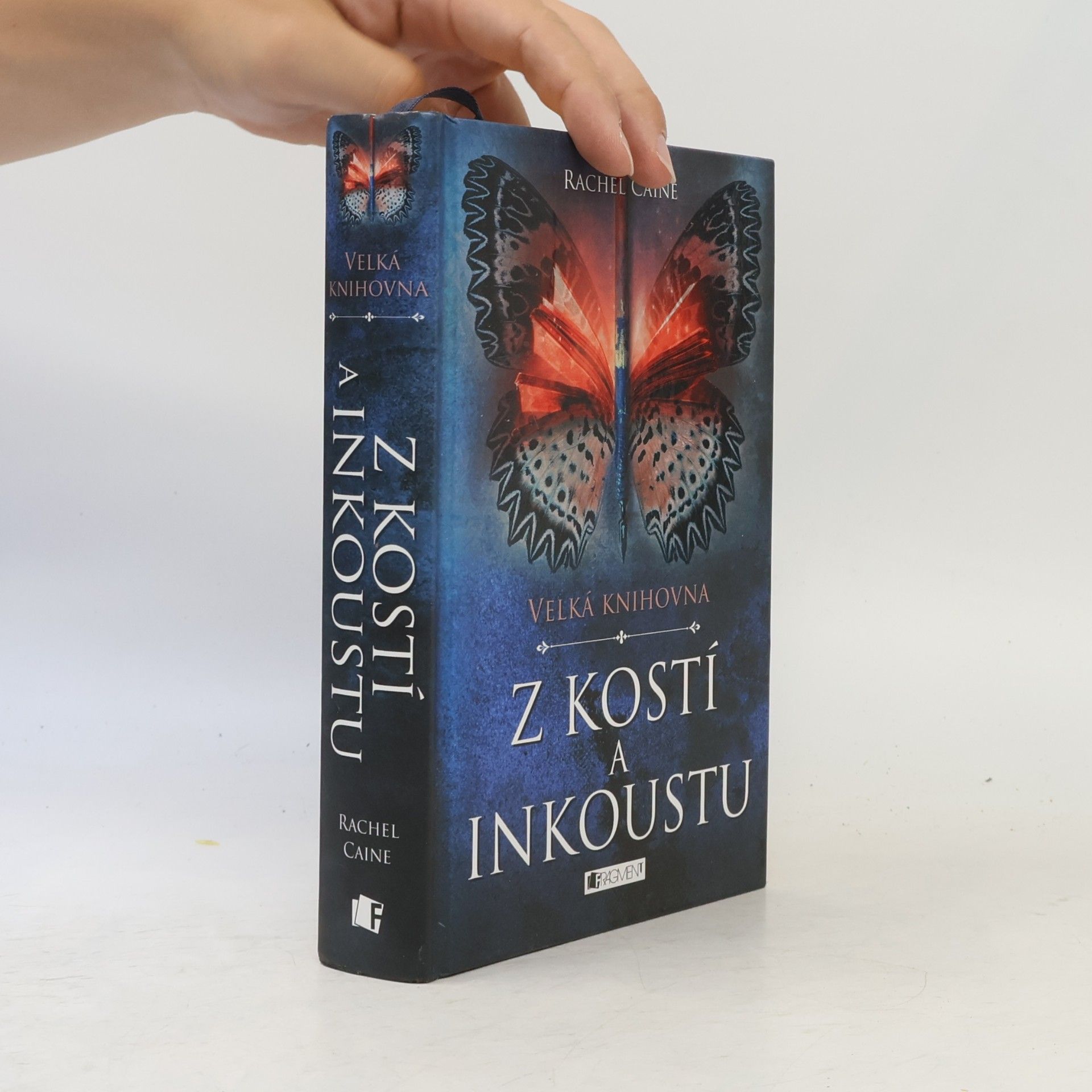 Rachel Caine Velká knihovna. Z kostí a inkoustu