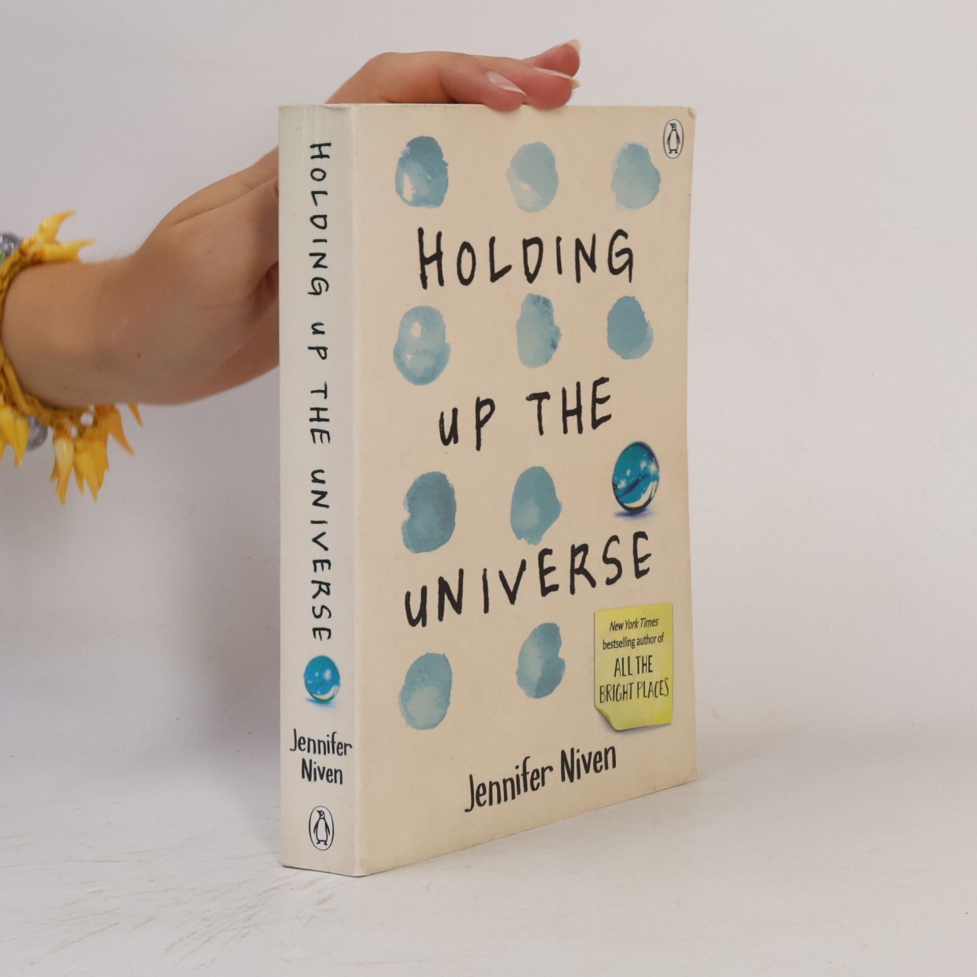 Jennifer Niven Holding Up the Universe