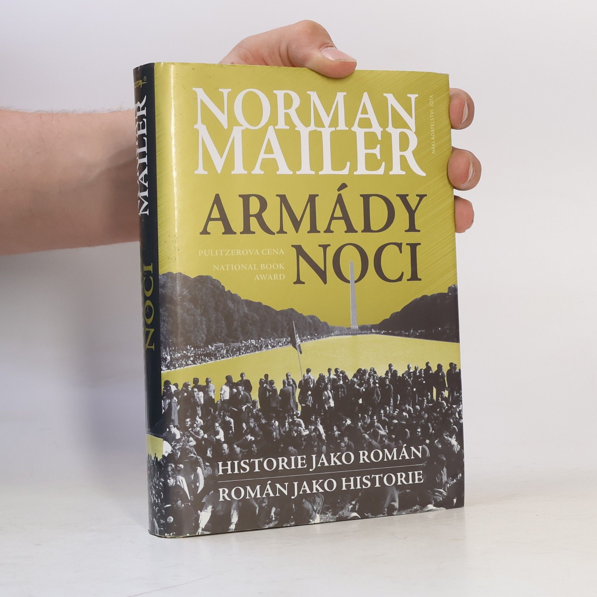 Norman Mailer Armády noci