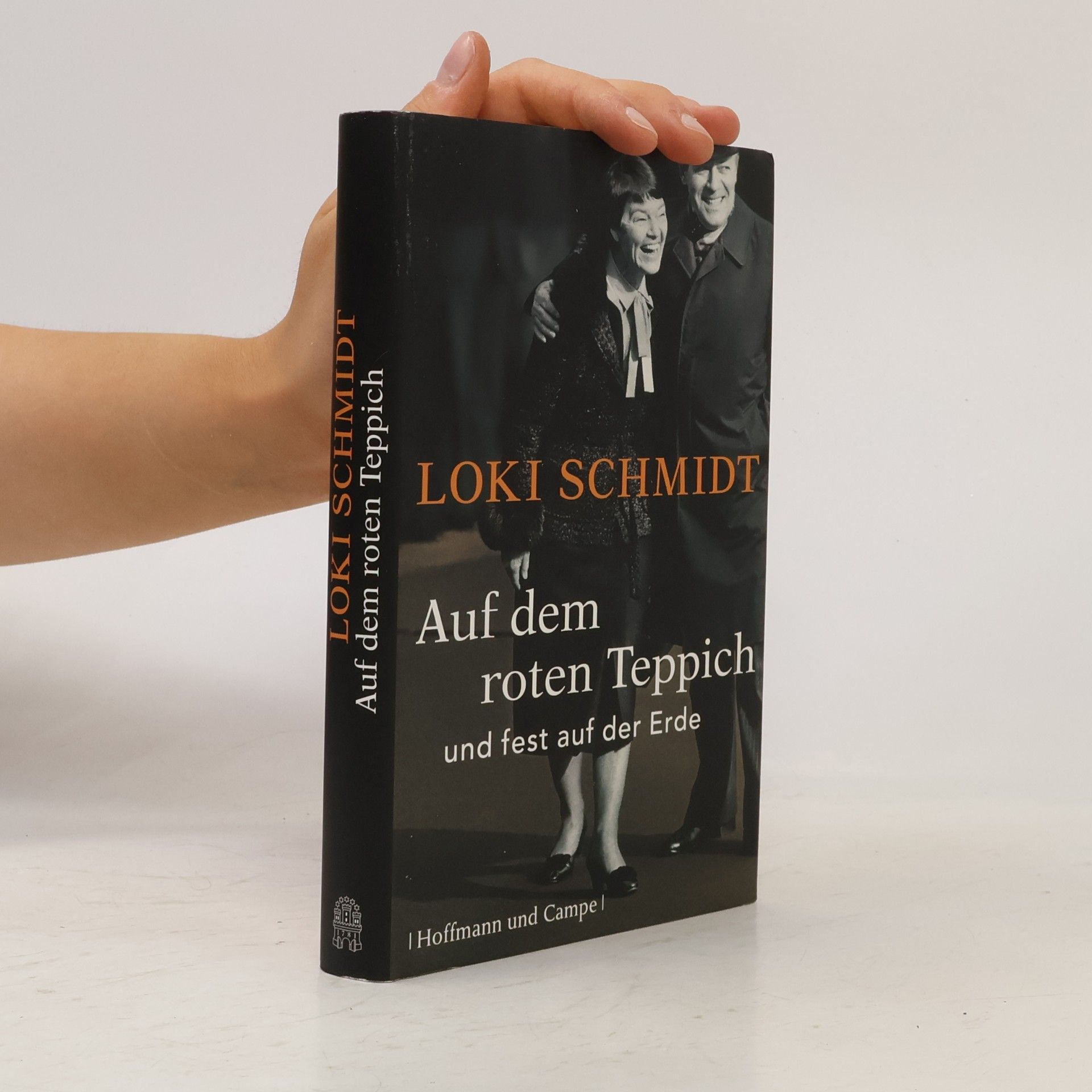 Loki Schmidt Auf dem roten Teppich und fest auf der Erde