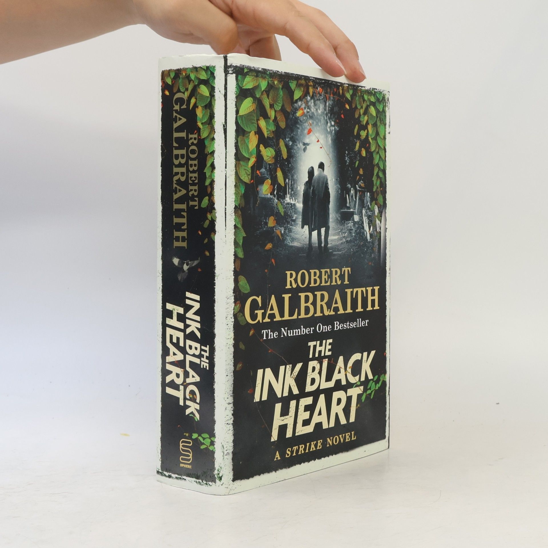 Joanne K. Rowlingová The ink black heart : a Strike novel