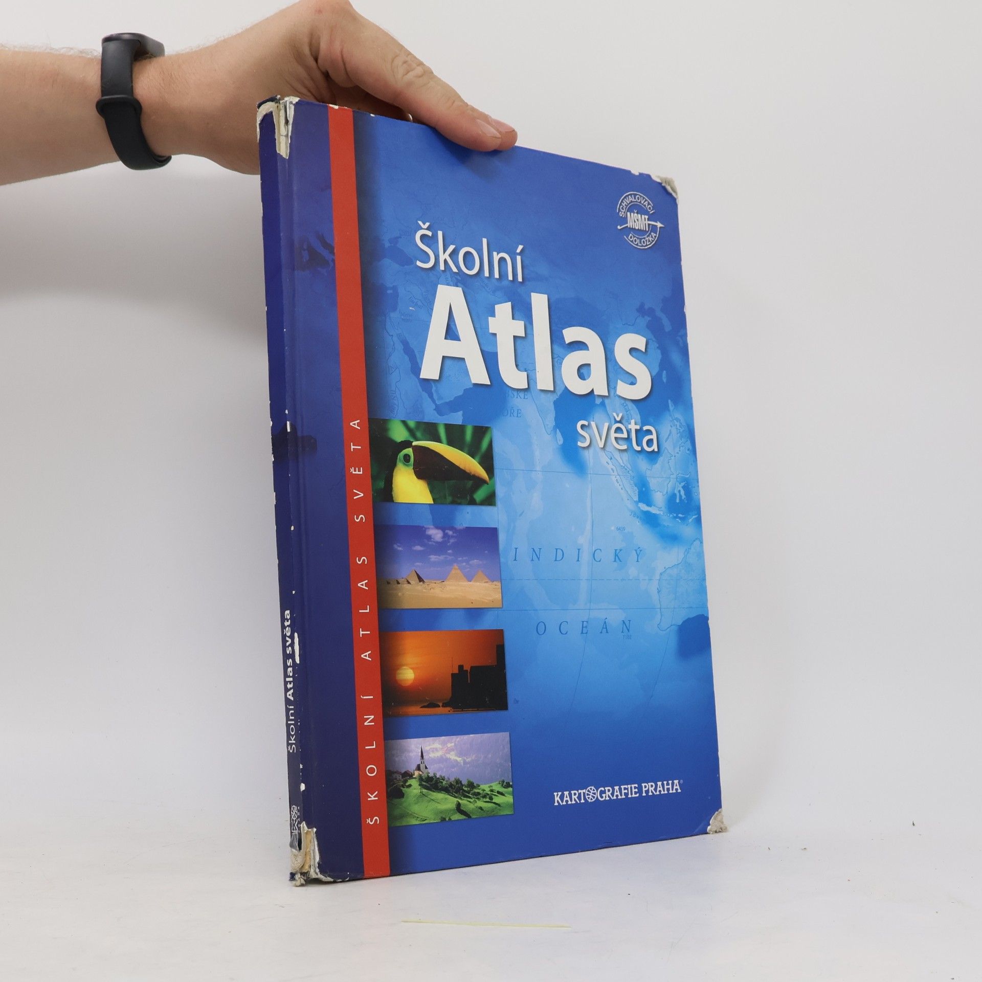 Collectif d'auteurs Školní atlas světa