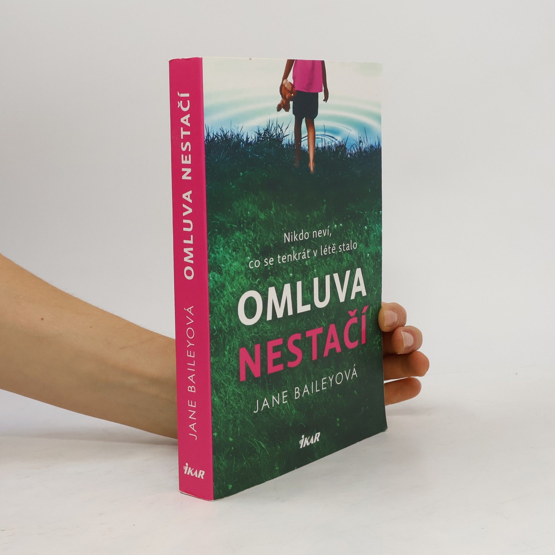 Jane Bailey Omluva nestačí