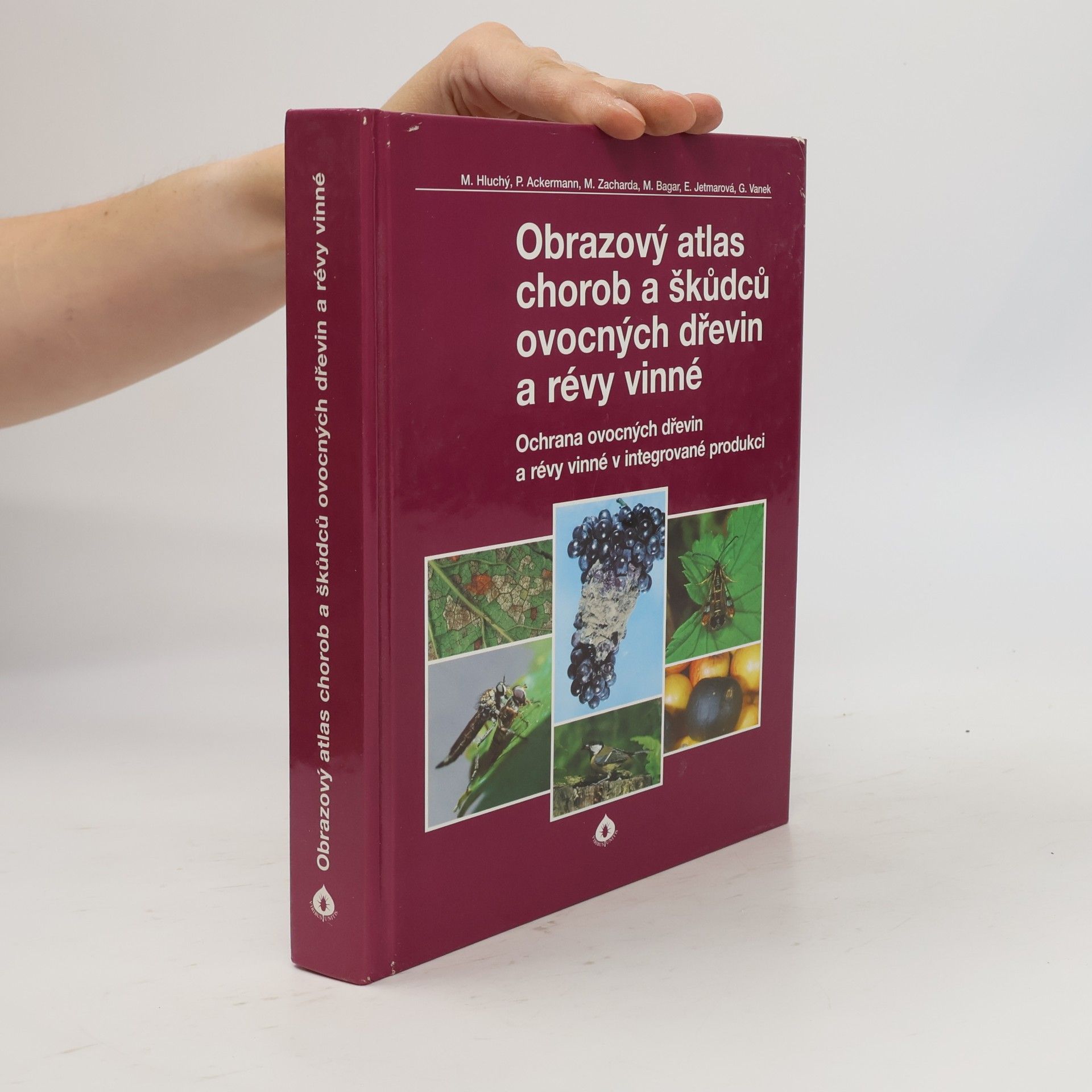 Miloslav Zacharda Obrazový atlas chorob a škůdců ovocných dřevin a révy vinné