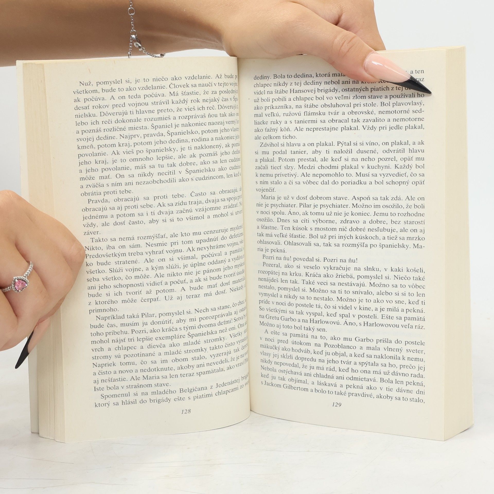 Ernest Hemingway Komu zvonia do hrobu
