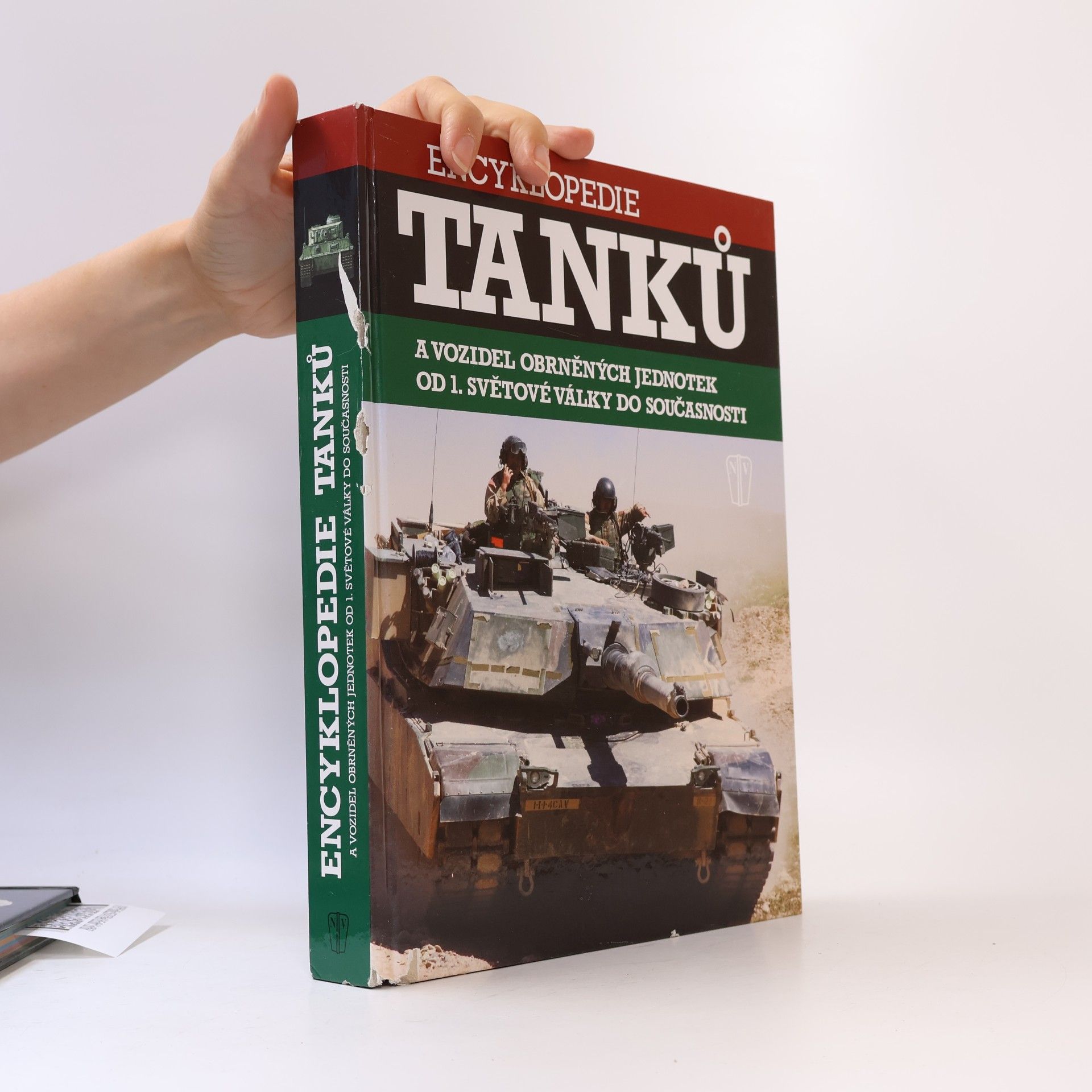 kolektiv Encyklopedie tanků a vozidel obrněných jednotek od 1. světové války do současnosti