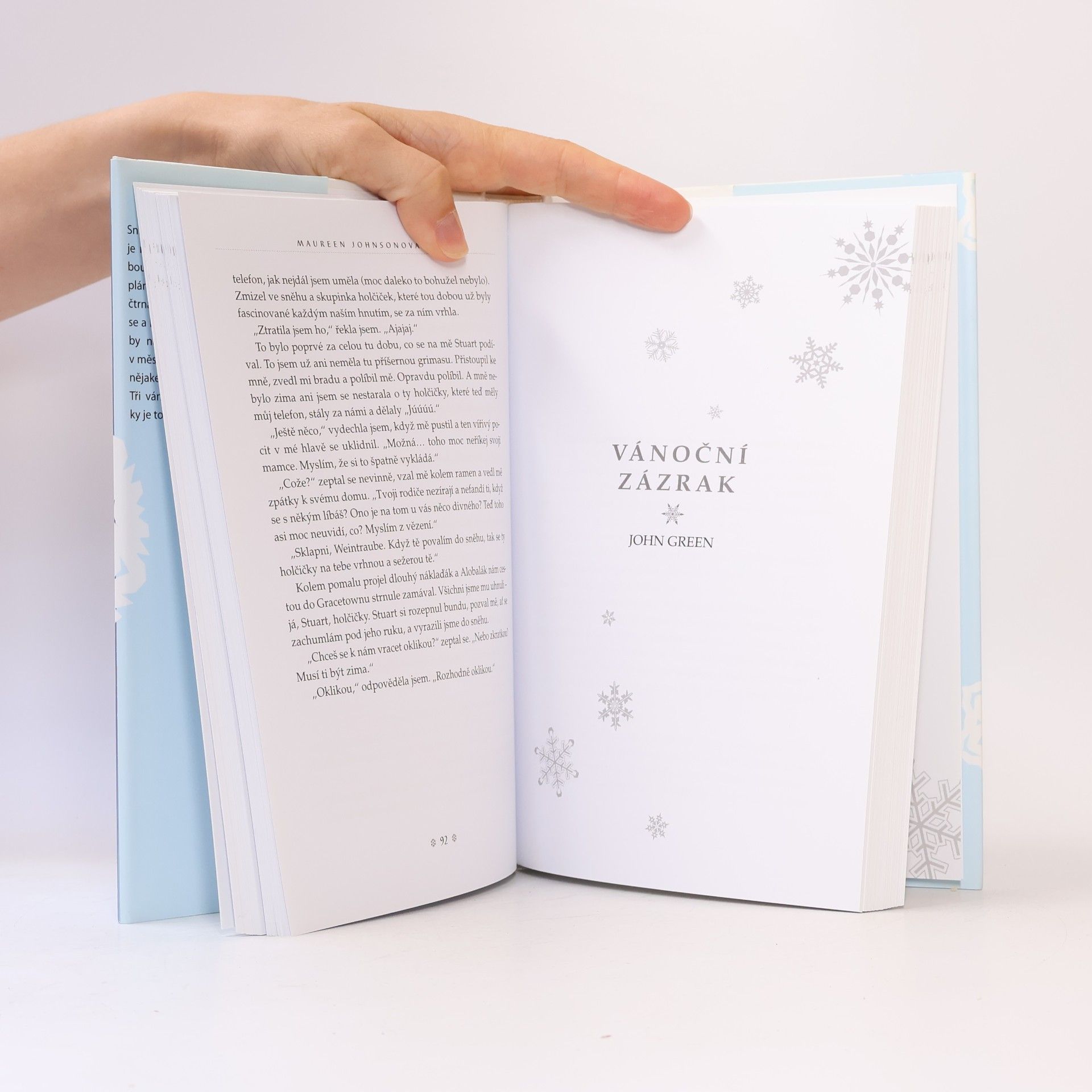 John Green Sněží, sněží... Tři sváteční romance