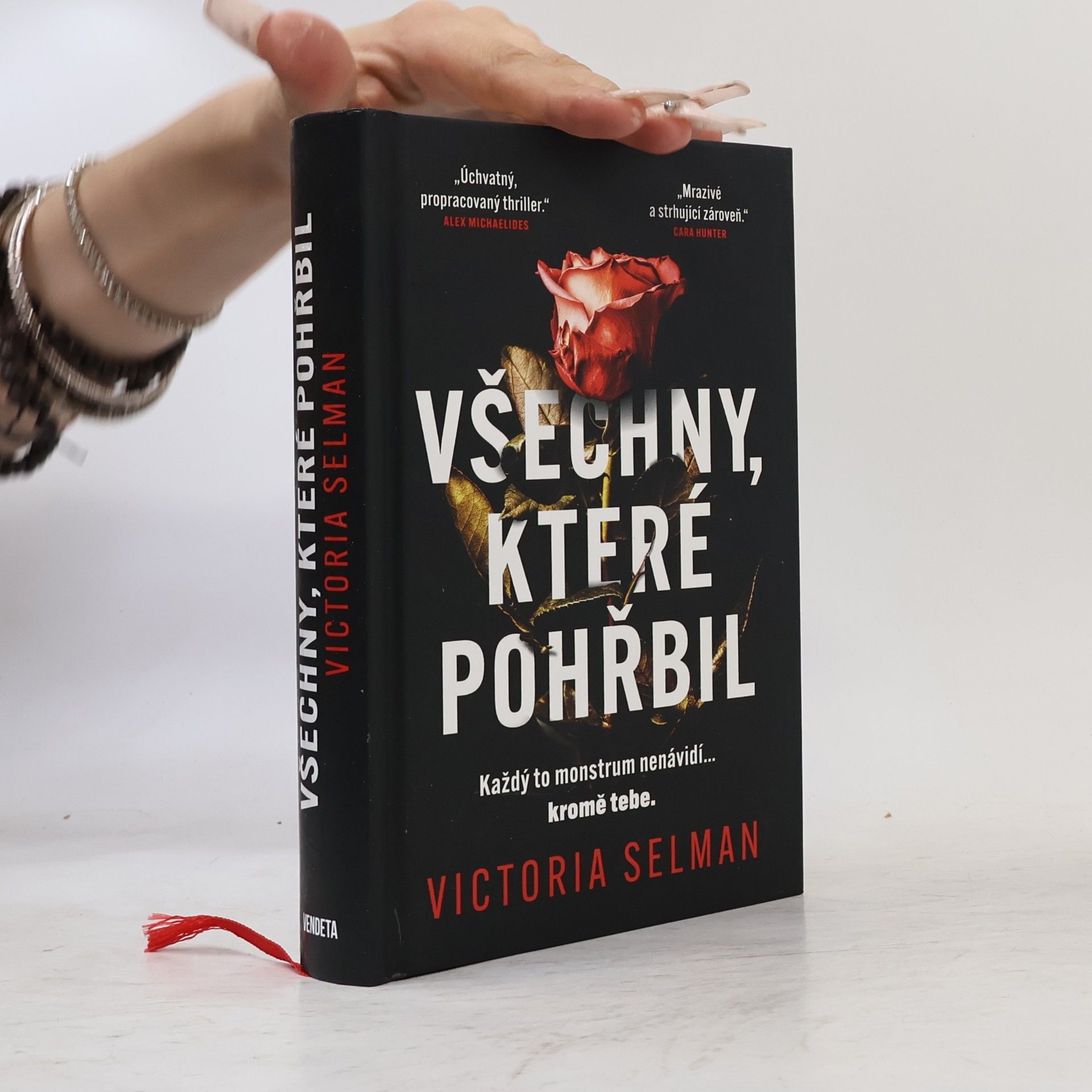 Victoria Selman Všechny, které pohřbil