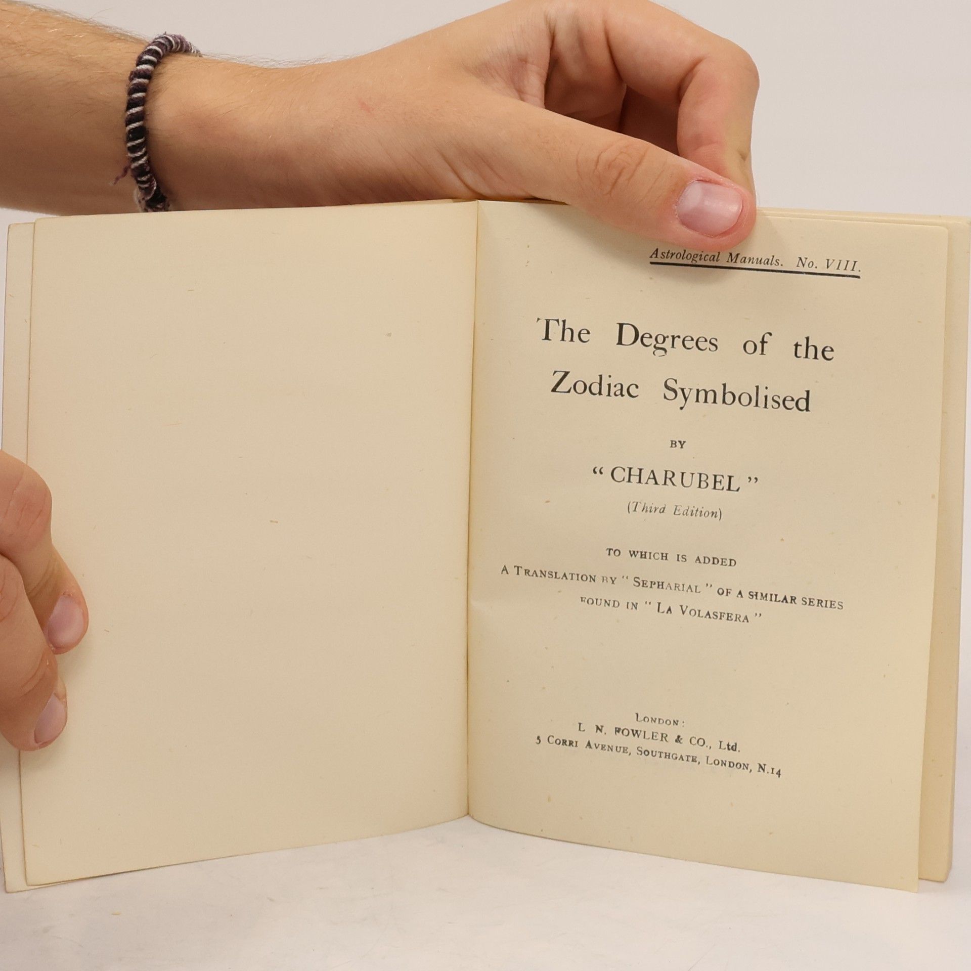 Charubel The Degrees of the Zodiac Symbolised