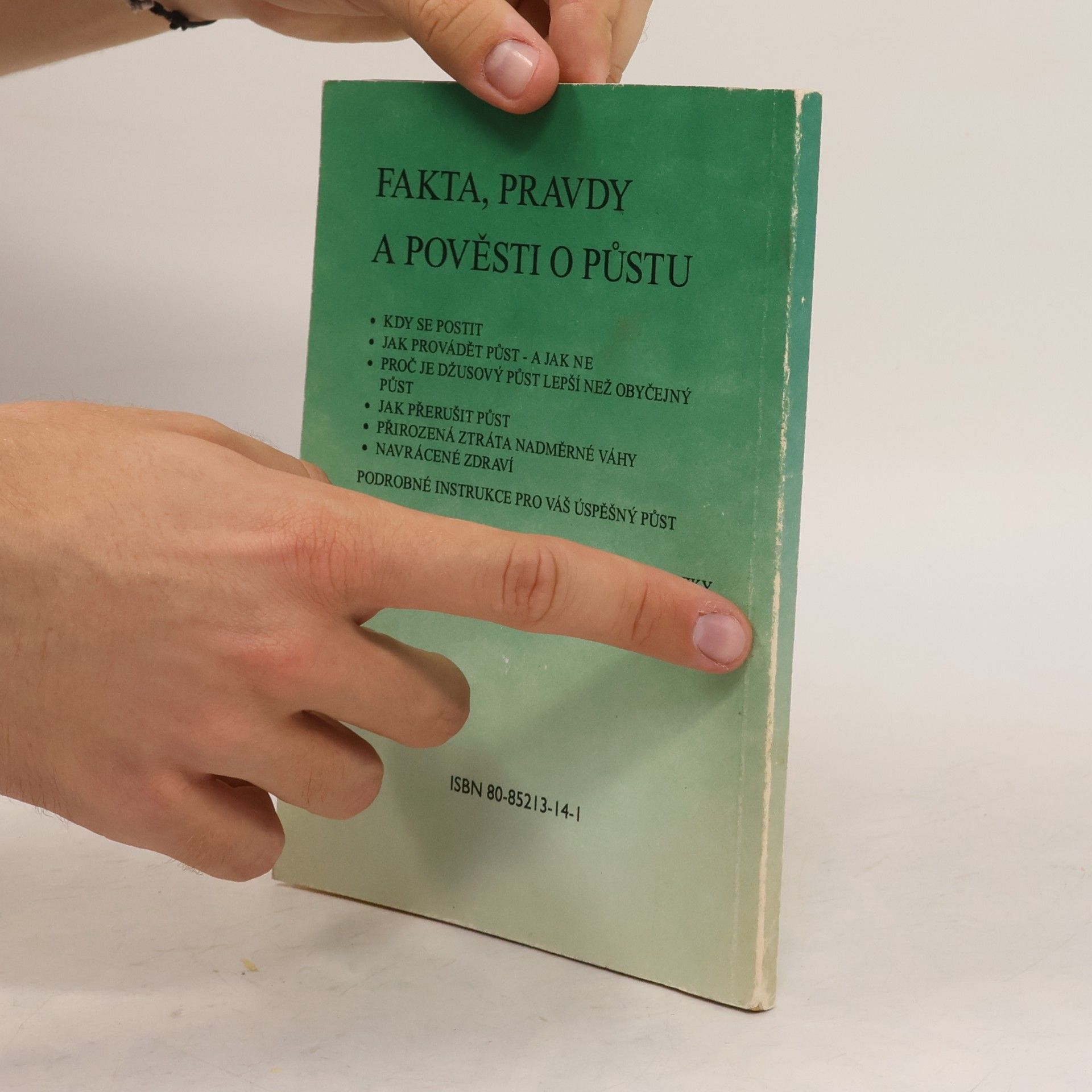 Paavo Airola Džusový půst. Jak se stát zdravou, štíhlou a mladou