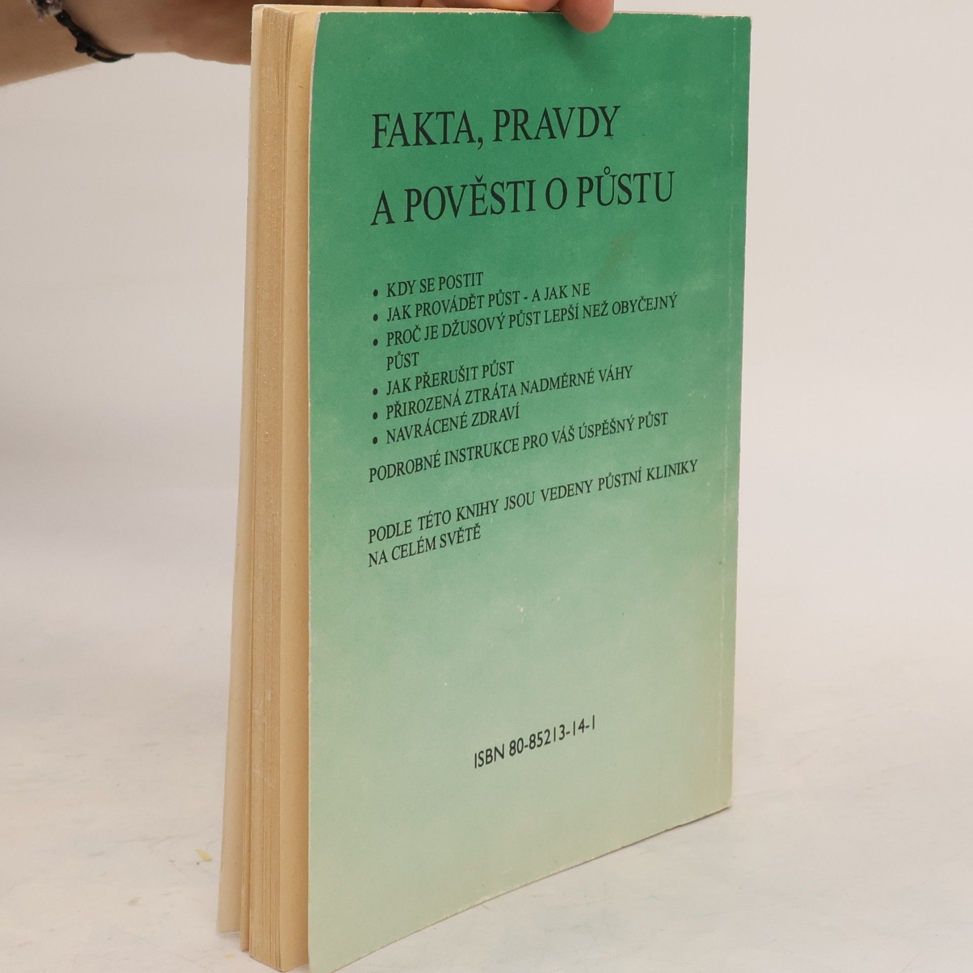 Paavo Airola Džusový půst. Jak se stát zdravou, štíhlou a mladou