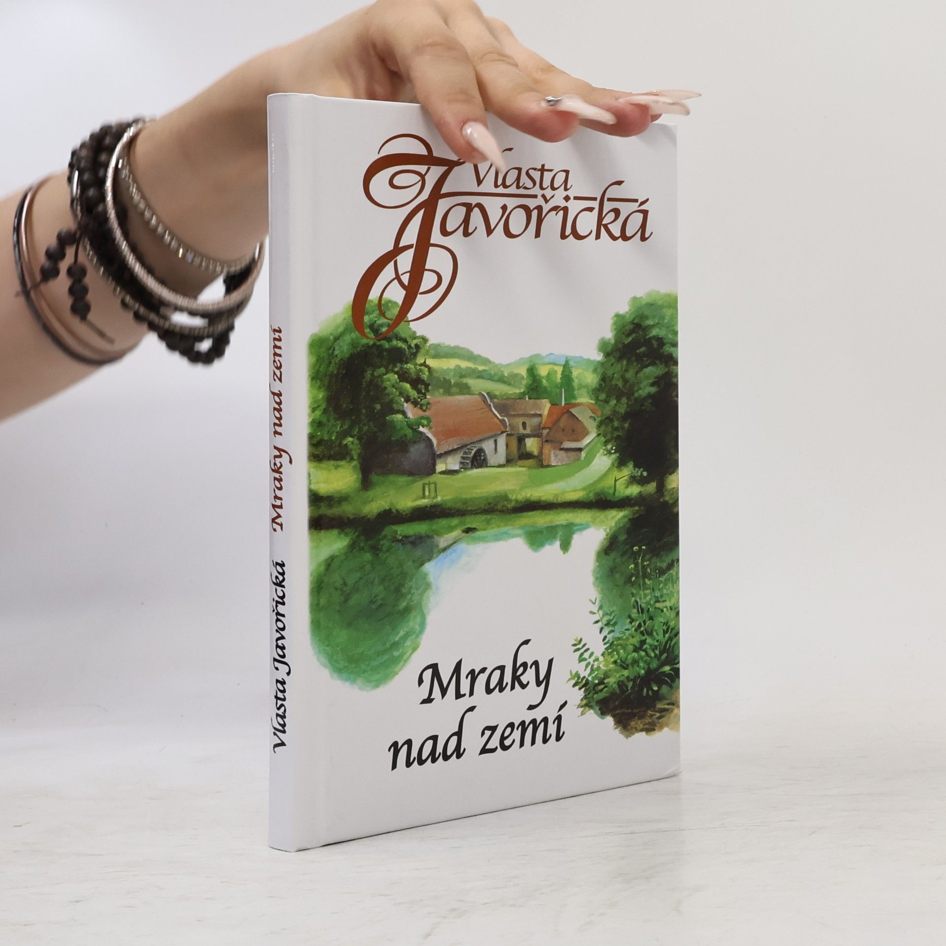 Vlasta Javořická Mraky nad zemí