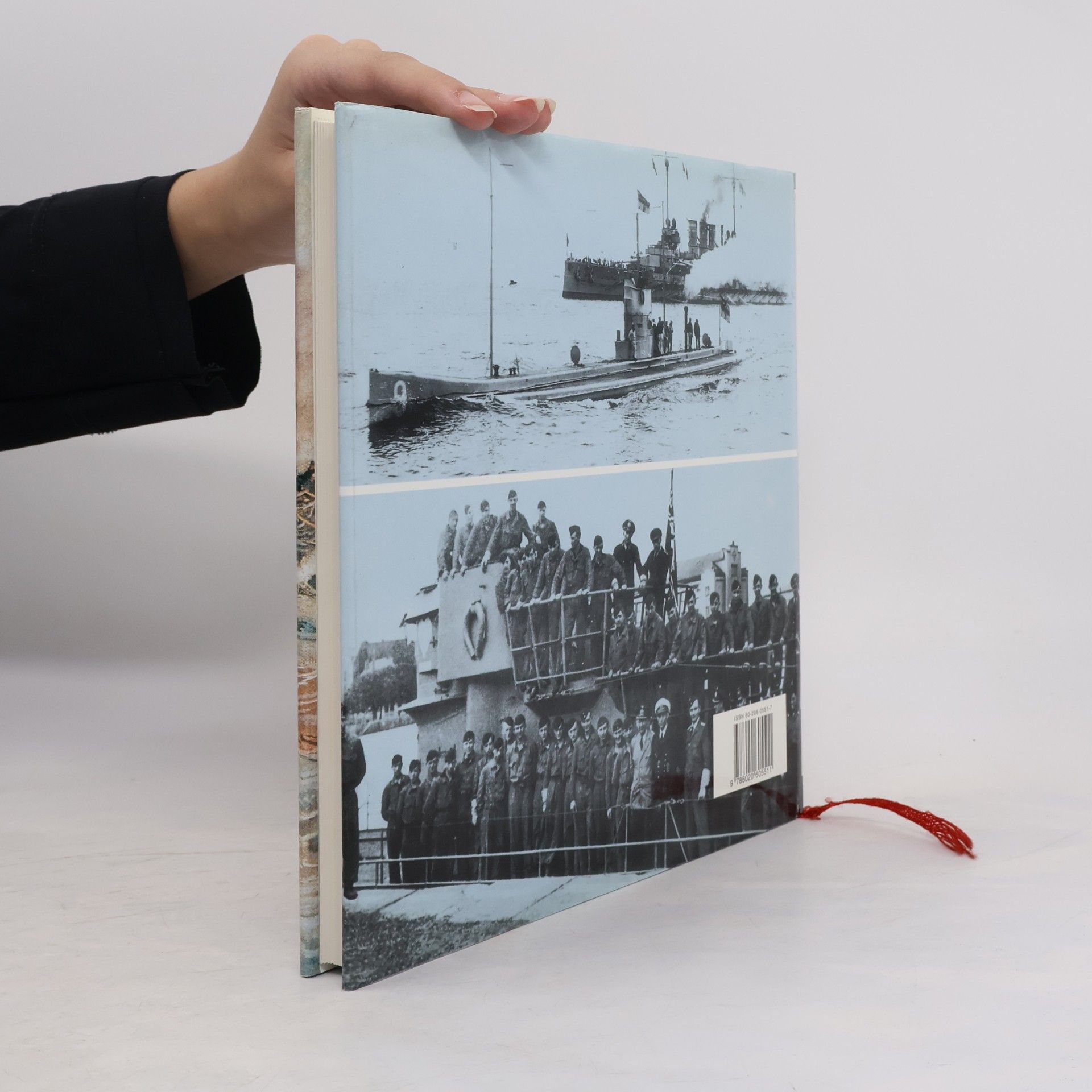 V. E. Tarrant Ponorky útočí : ofenziva německých ponorek 1914-1945