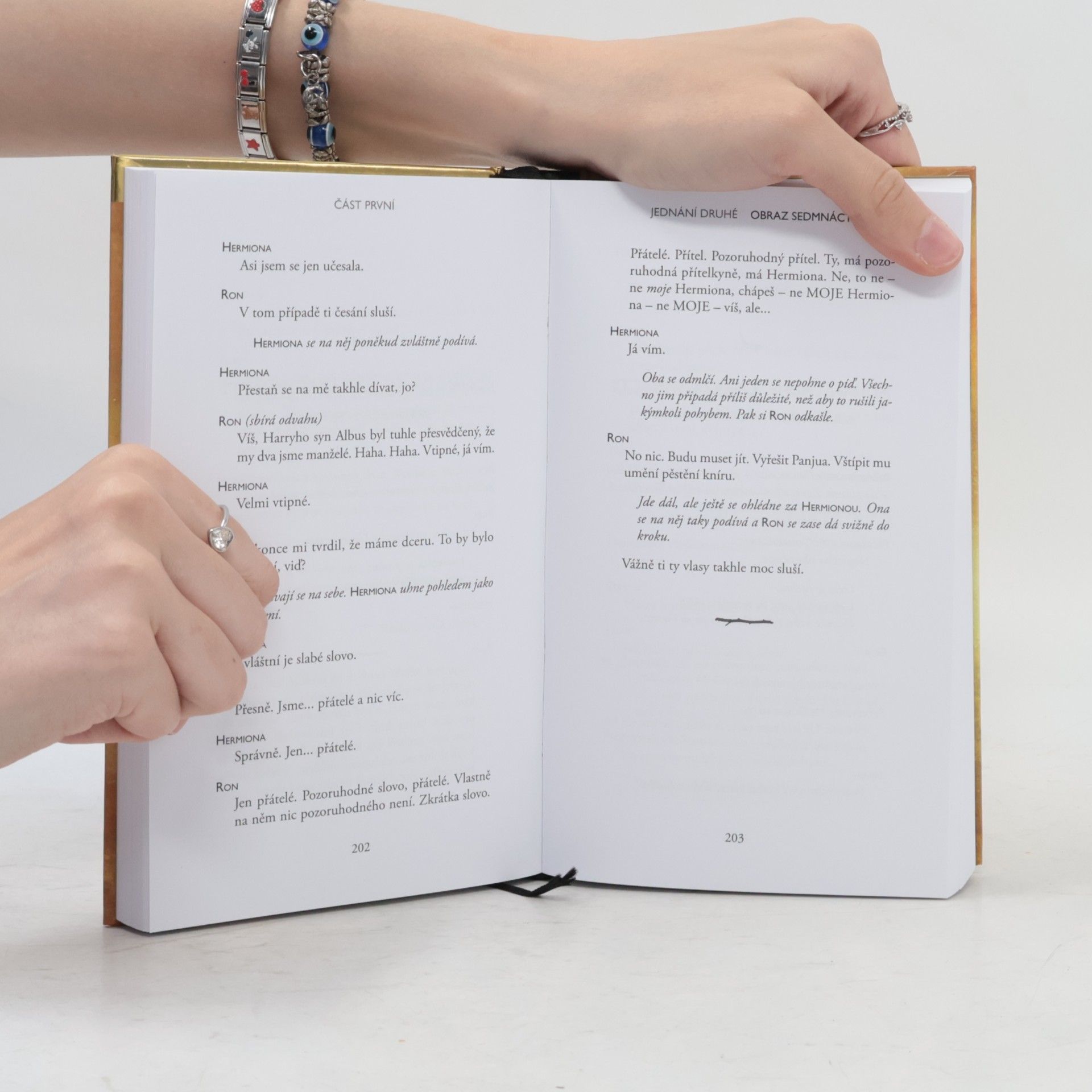 Jack Thorne Harry Potter a prokleté dítě