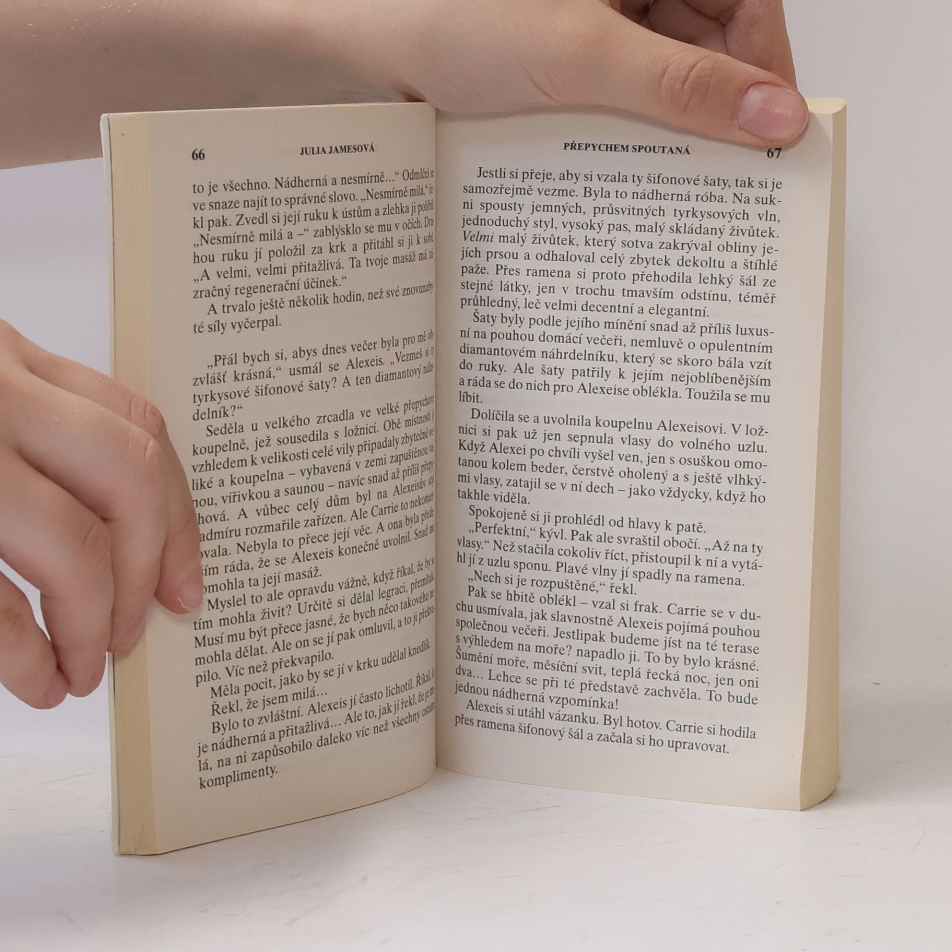 Julia James Přepychem spoutaná. Londýnské útěky
