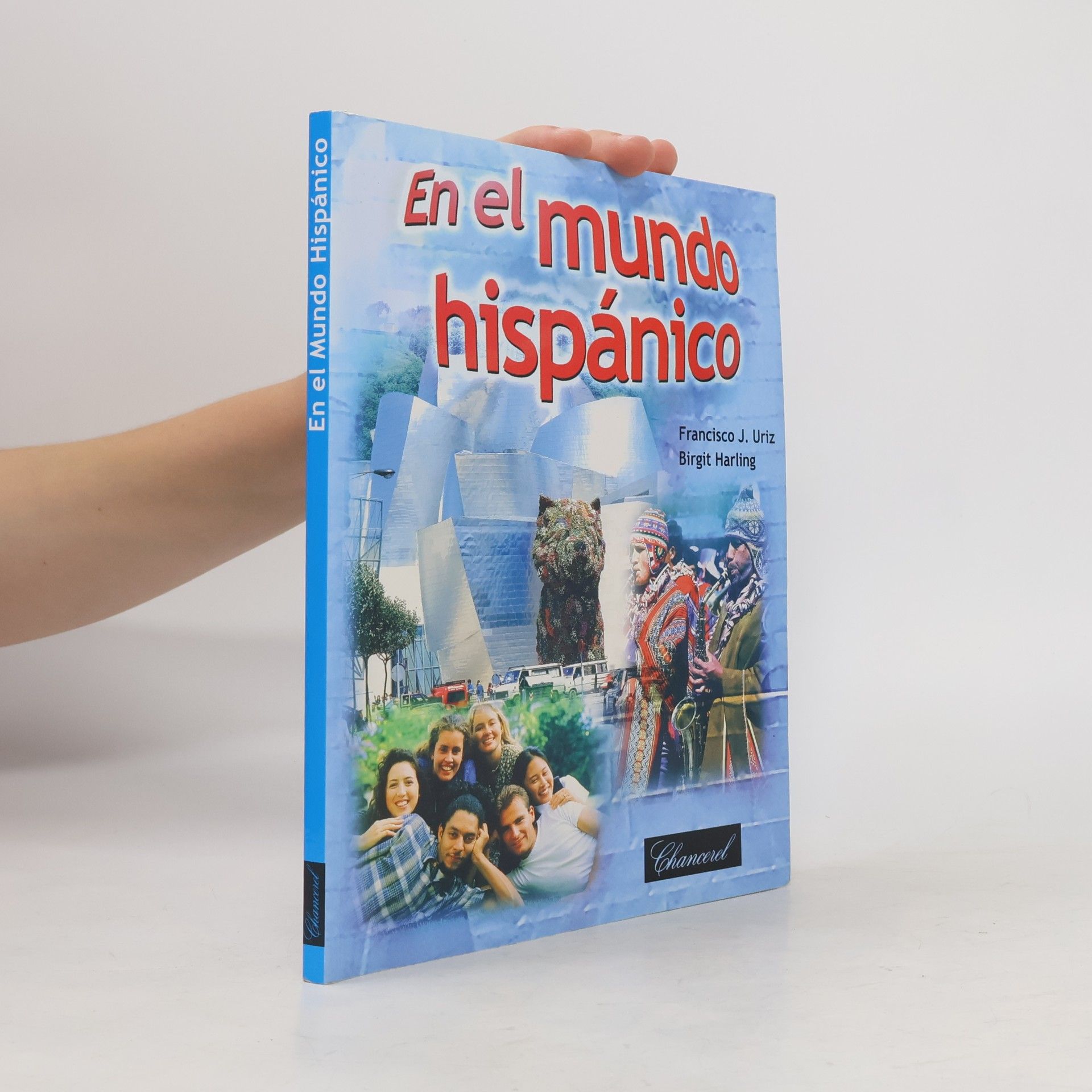 Francisco J. Uriz En el mundo hispánico