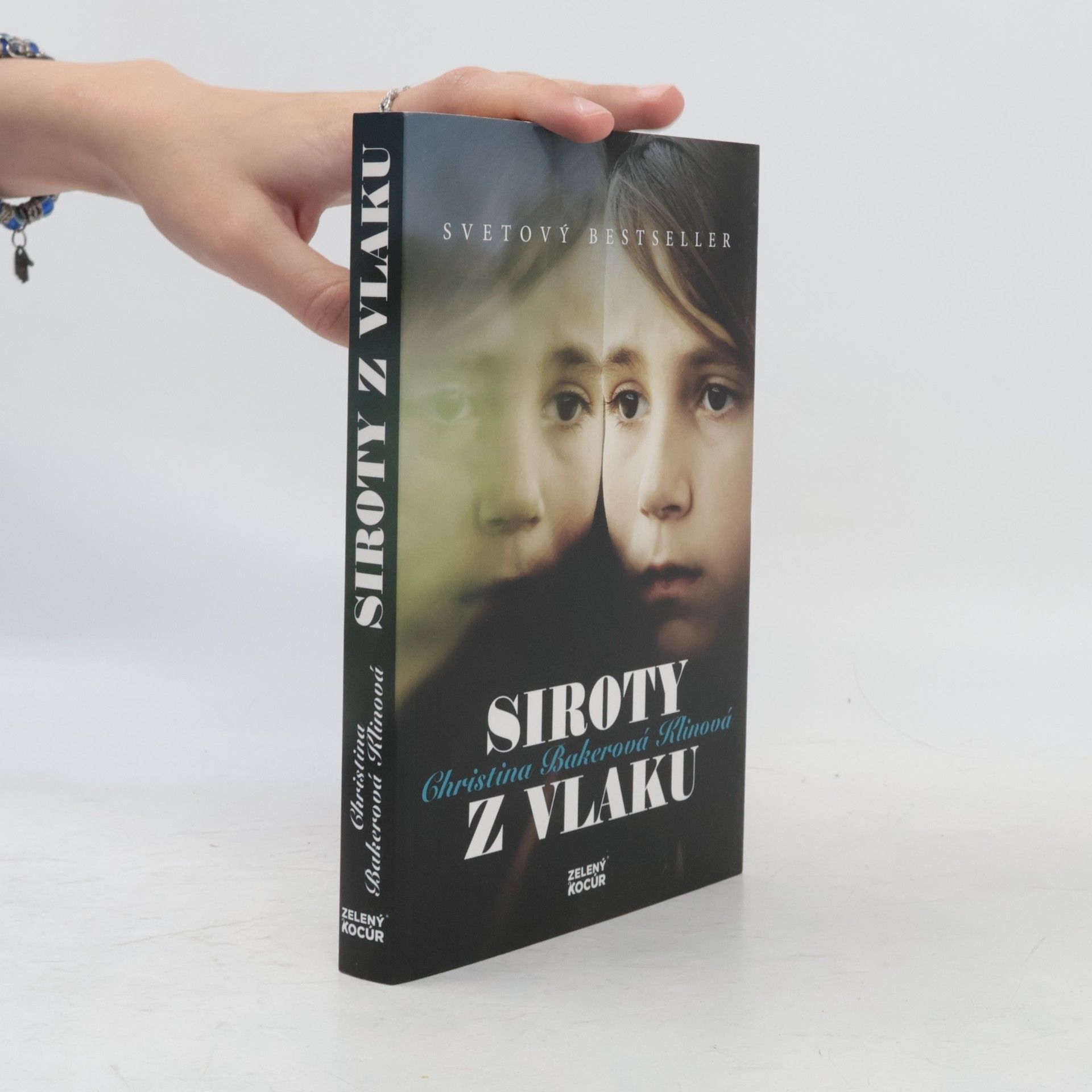 Christina Baker Kline Siroty z vlaku
