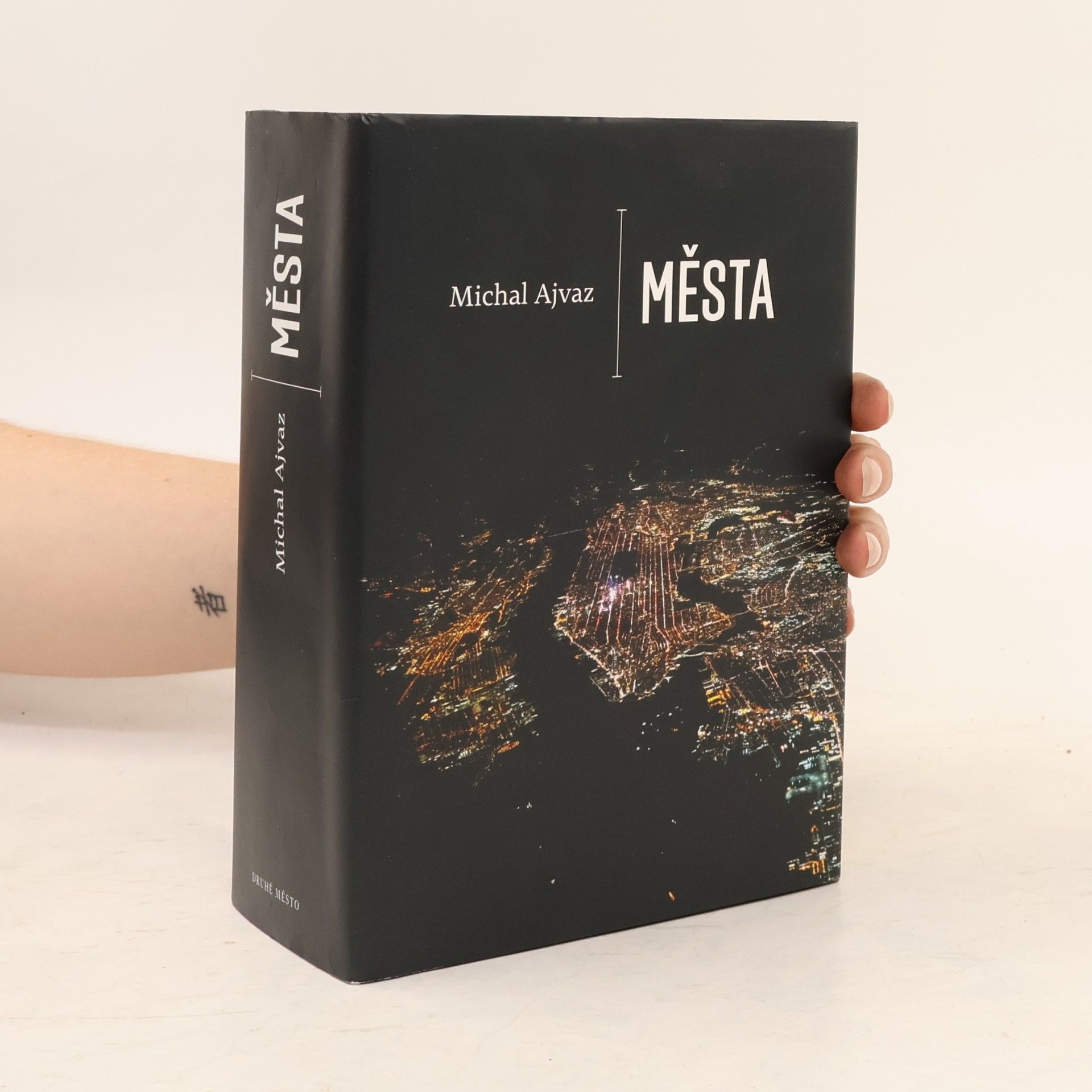 Michal Ajvaz Města