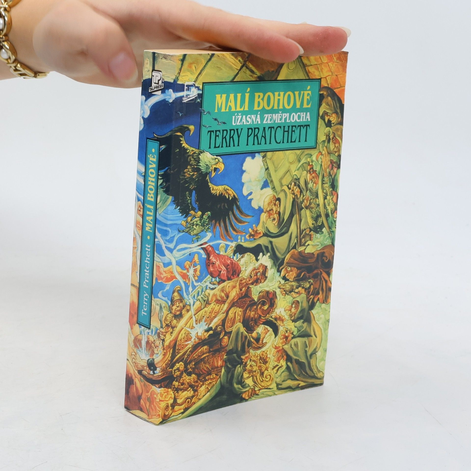 Terry Pratchett Malí bohové