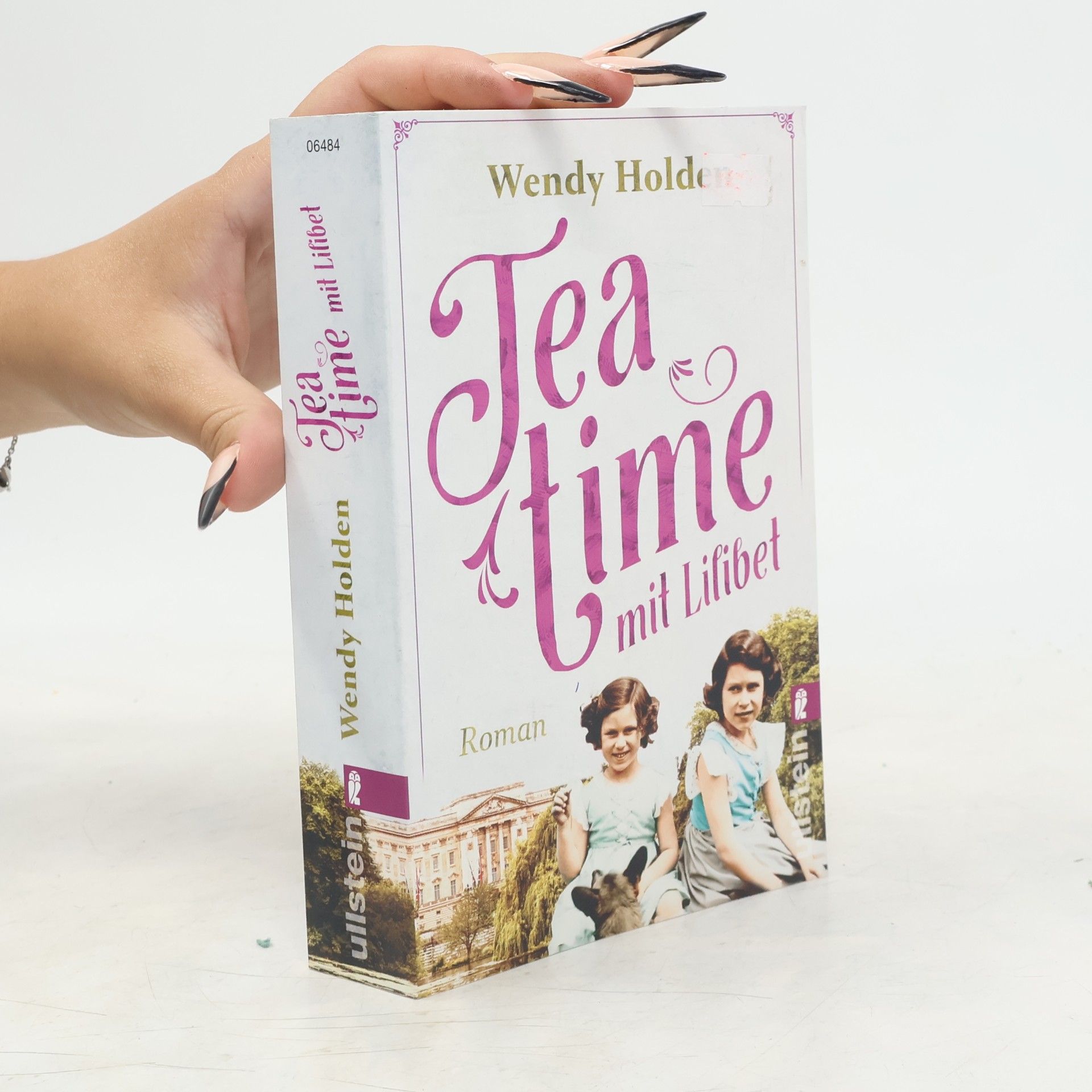 Holden Wendy Teatime mit Lilibet