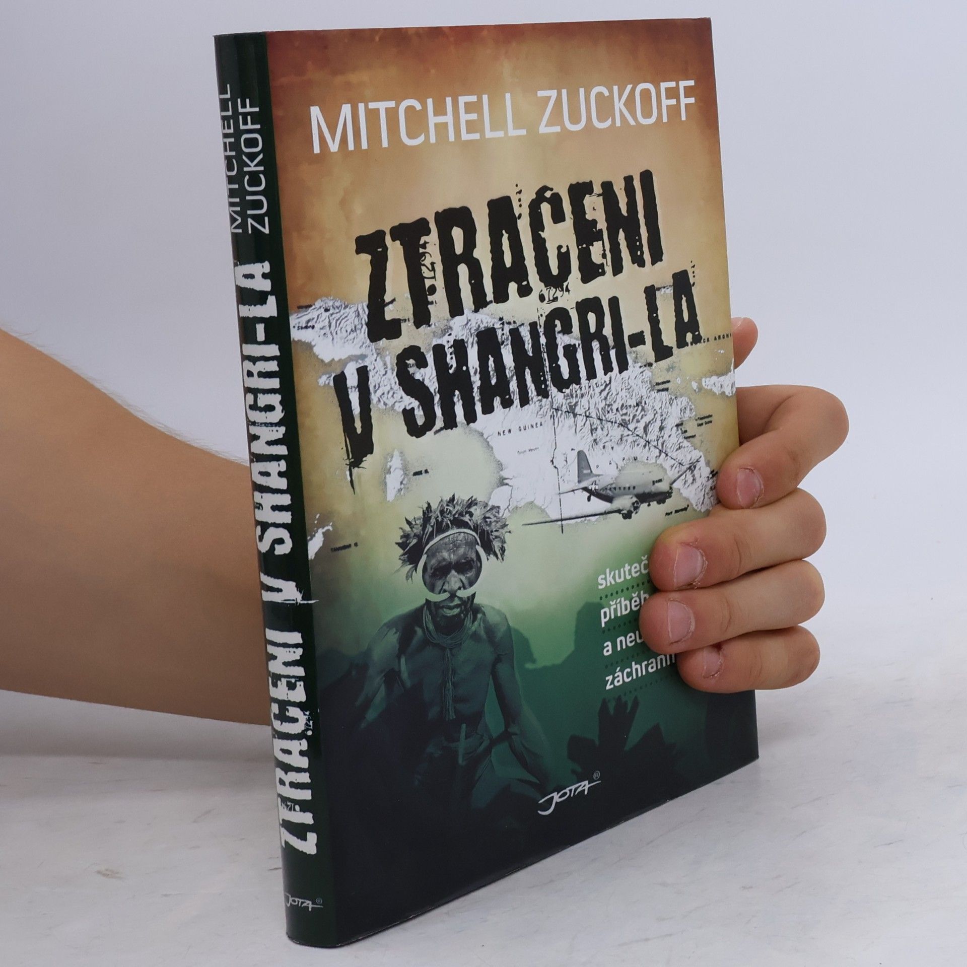 Mitchell Zuckoff Ztraceni v Shangri-la